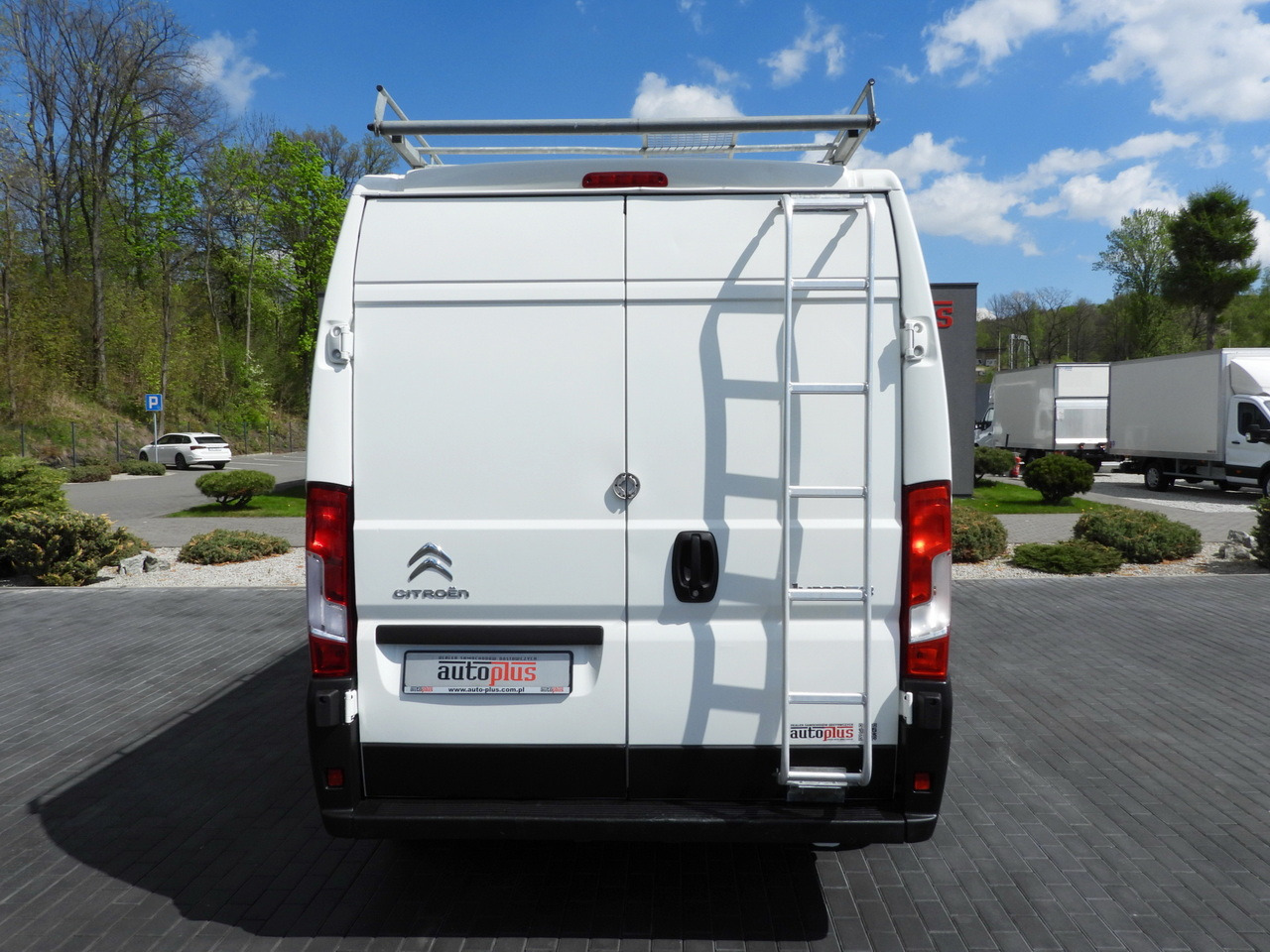 Furgon CITROEN JUMPER BOX DELIVERY VAN 7 SEATS CRUISE CONTROL 120HP: 11 kép. Furgon CITROEN JUMPER BOX DELIVERY VAN 7 SEATS CRUISE CONTROL 120HP: 11 kép.