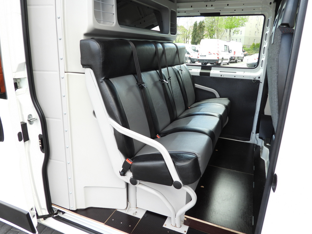 Furgon CITROEN JUMPER BOX DELIVERY VAN 7 SEATS CRUISE CONTROL 120HP: 41 kép. Furgon CITROEN JUMPER BOX DELIVERY VAN 7 SEATS CRUISE CONTROL 120HP: 41 kép.