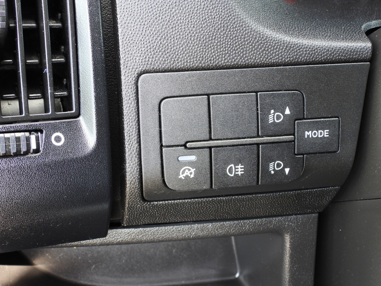 Furgon CITROEN JUMPER BOX DELIVERY VAN 7 SEATS CRUISE CONTROL 120HP: 30 kép. Furgon CITROEN JUMPER BOX DELIVERY VAN 7 SEATS CRUISE CONTROL 120HP: 30 kép.