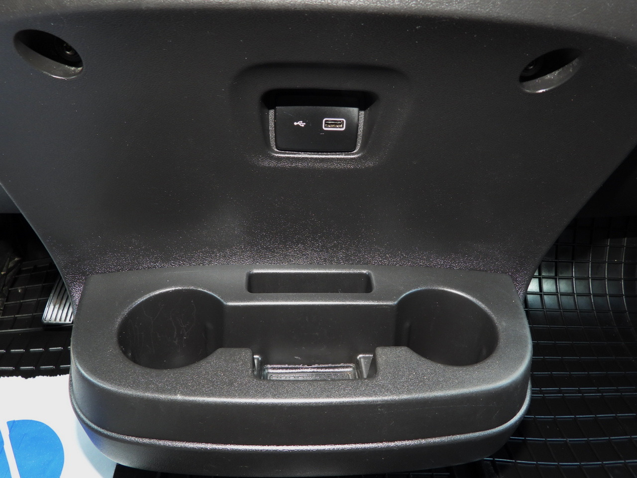 Furgon CITROEN JUMPER BOX DELIVERY VAN 7 SEATS CRUISE CONTROL 120HP: 34 kép. Furgon CITROEN JUMPER BOX DELIVERY VAN 7 SEATS CRUISE CONTROL 120HP: 34 kép.