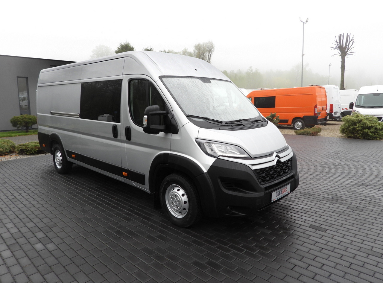 CITROEN JUMPER BOX DELIVERY VAN 7 SEATS CRUISE CONTROL LED LIGHTS AIR CONDITIONING 165HP - Furgon: 4 kép. CITROEN JUMPER BOX DELIVERY VAN 7 SEATS CRUISE CONTROL LED LIGHTS AIR CONDITIONING 165HP - Furgon: 4 kép.