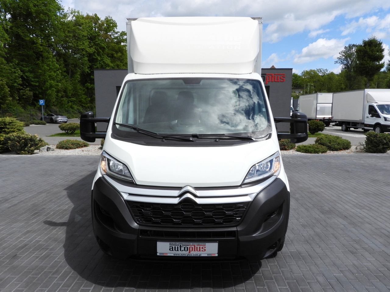 CITROEN JUMPER BOX LIFT 8 PALLETS CRUISE CONTROL NAVIGATION AIR CONDITIONING 165HP - Dobozos kisteherautó: 5 kép. CITROEN JUMPER BOX LIFT 8 PALLETS CRUISE CONTROL NAVIGATION AIR CONDITIONING 165HP - Dobozos kisteherautó: 5 kép.