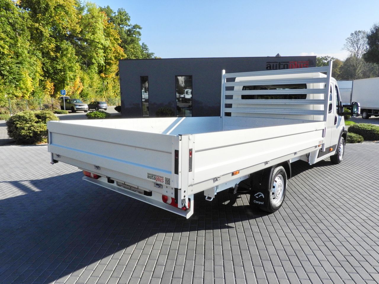 CITROEN JUMPER STAKE BODY DOUBLE CABIN DOKA 7 SEATS PNEUMATICS AIR CONDITIONING 140HP - Platós kisteherautó: 3 kép. CITROEN JUMPER STAKE BODY DOUBLE CABIN DOKA 7 SEATS PNEUMATICS AIR CONDITIONING 140HP - Platós kisteherautó: 3 kép.