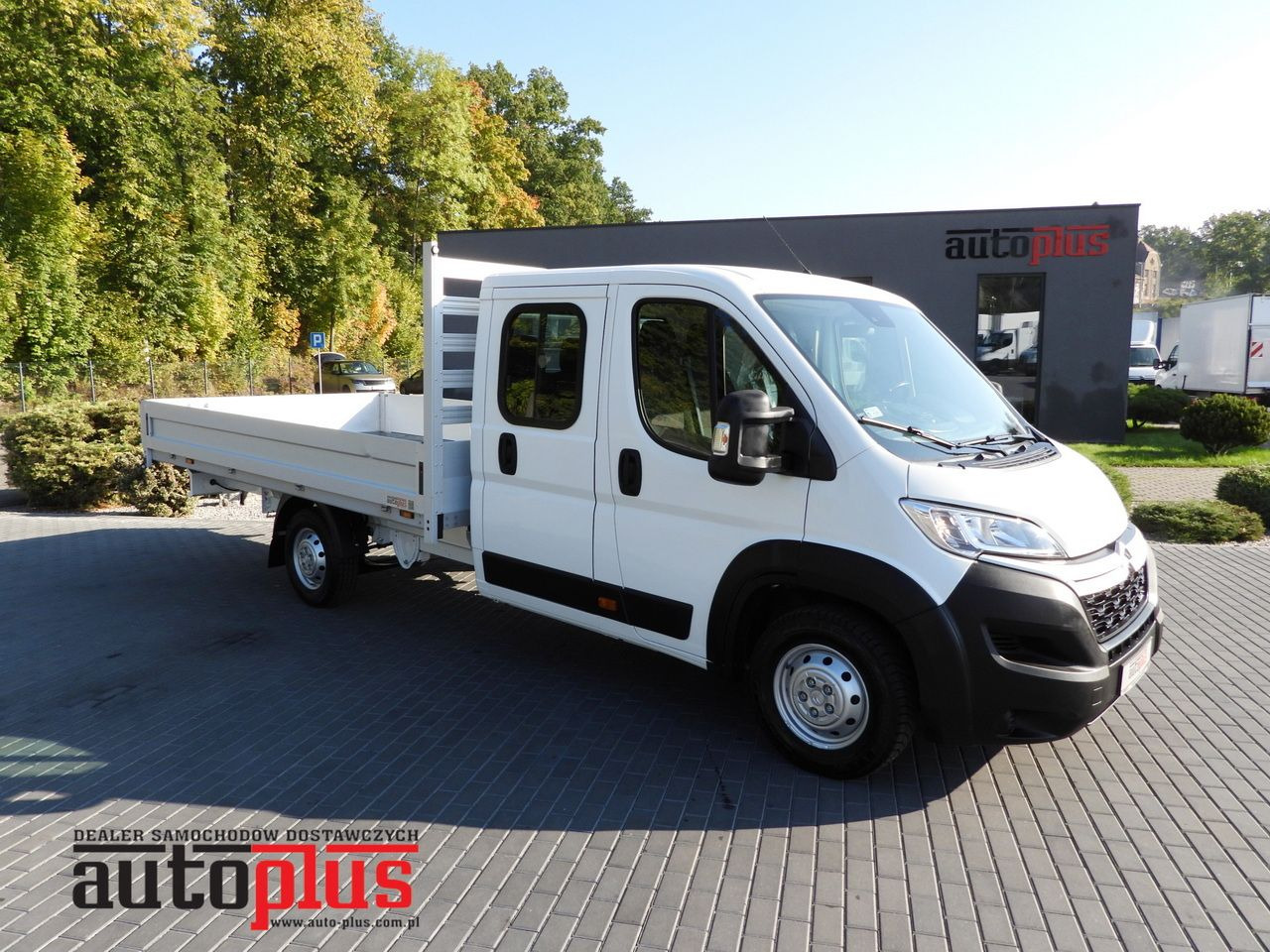 CITROEN JUMPER STAKE BODY DOUBLE CABIN DOKA 7 SEATS PNEUMATICS AIR CONDITIONING 140HP - Platós kisteherautó: 1 kép. CITROEN JUMPER STAKE BODY DOUBLE CABIN DOKA 7 SEATS PNEUMATICS AIR CONDITIONING 140HP - Platós kisteherautó: 1 kép.