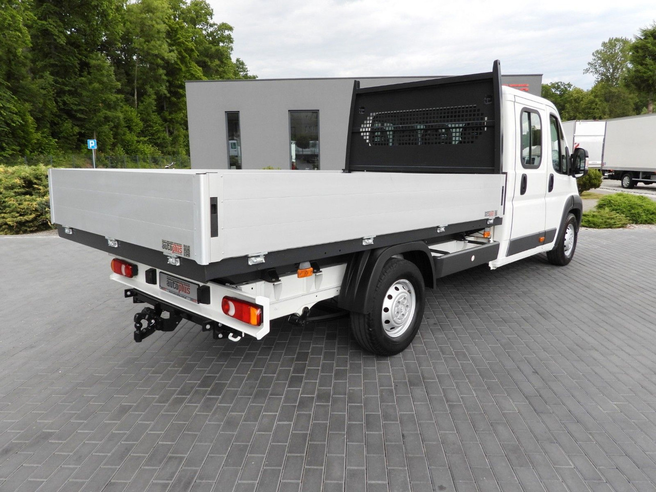 Citroën JUMPER PRITSCHE DOPPELKABINE DOKA 7 SITZE - Platós kisteherautó, Duplakabinos kisteherautó: 3 kép. Citroën JUMPER PRITSCHE DOPPELKABINE DOKA 7 SITZE - Platós kisteherautó, Duplakabinos kisteherautó: 3 kép.