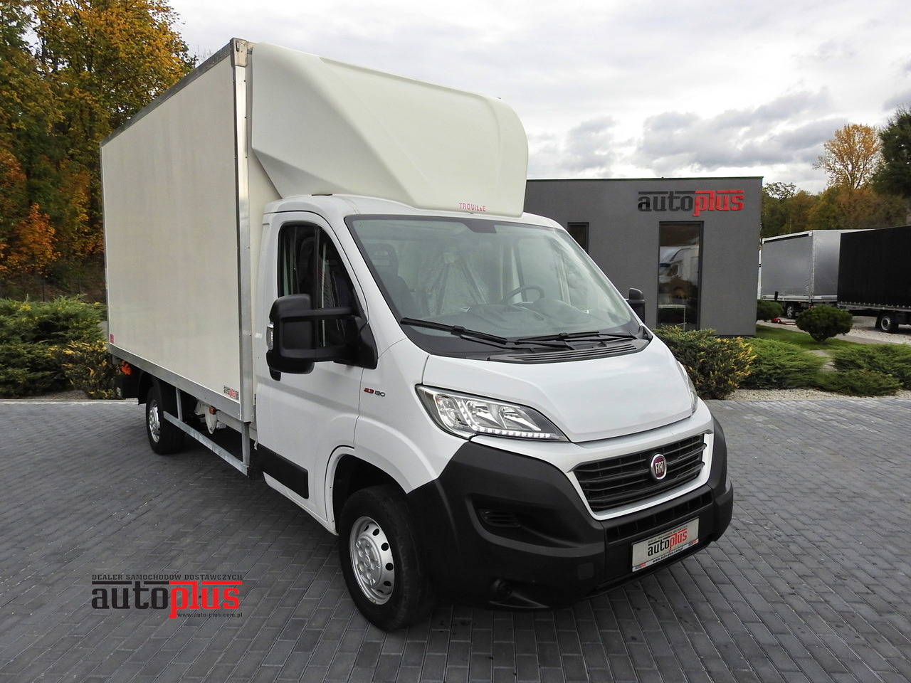 FIAT DUCATO BOX LIFT 8 PALLETS CRUISE CONTROL NAVIGATION AIR CONDITIONING LED LIGHTS 130HP - Dobozos kisteherautó: 1 kép. FIAT DUCATO BOX LIFT 8 PALLETS CRUISE CONTROL NAVIGATION AIR CONDITIONING LED LIGHTS 130HP - Dobozos kisteherautó: 1 kép.
