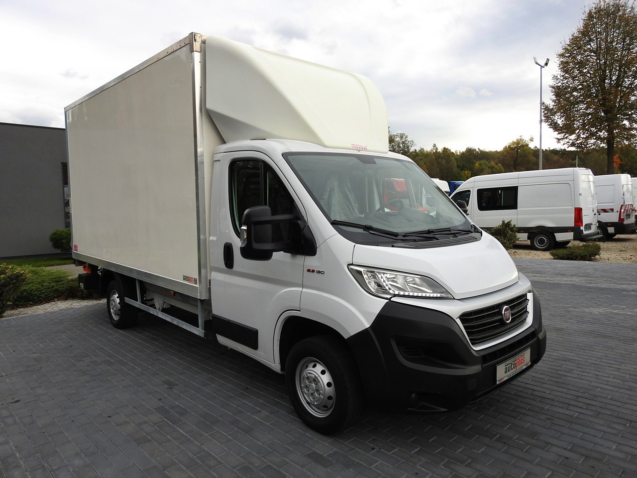 FIAT DUCATO BOX LIFT 8 PALLETS CRUISE CONTROL NAVIGATION AIR CONDITIONING LED LIGHTS 130HP - Dobozos kisteherautó: 4 kép. FIAT DUCATO BOX LIFT 8 PALLETS CRUISE CONTROL NAVIGATION AIR CONDITIONING LED LIGHTS 130HP - Dobozos kisteherautó: 4 kép.