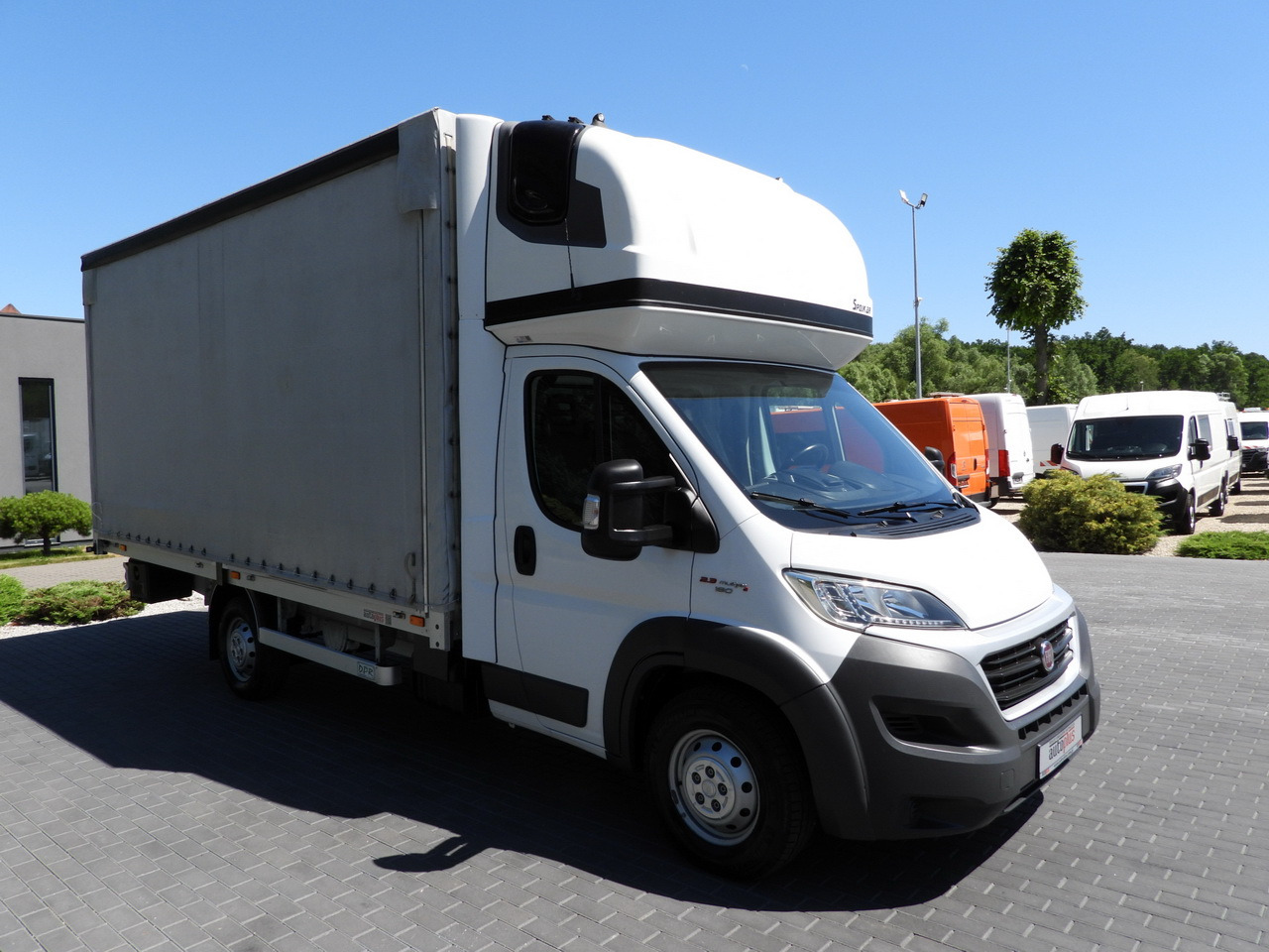 FIAT DUCATO TARPAULIN 10 PALLETS WEBASTO CRUISE CONTROL LED LIGHTS PNEUMATICS AIR CONDITIONING 180HP - Ponyvás kisteherautó: 4 kép. FIAT DUCATO TARPAULIN 10 PALLETS WEBASTO CRUISE CONTROL LED LIGHTS PNEUMATICS AIR CONDITIONING 180HP - Ponyvás kisteherautó: 4 kép.