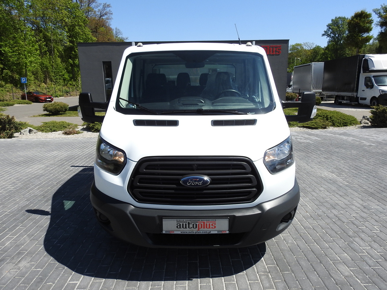 FORD TRANSIT STAKE BODY DOUBLE CABIN DOKA 7 SEATS AIR CONDITIONING 130HP - Duplakabinos kisteherautó: 5 kép. FORD TRANSIT STAKE BODY DOUBLE CABIN DOKA 7 SEATS AIR CONDITIONING 130HP - Duplakabinos kisteherautó: 5 kép.