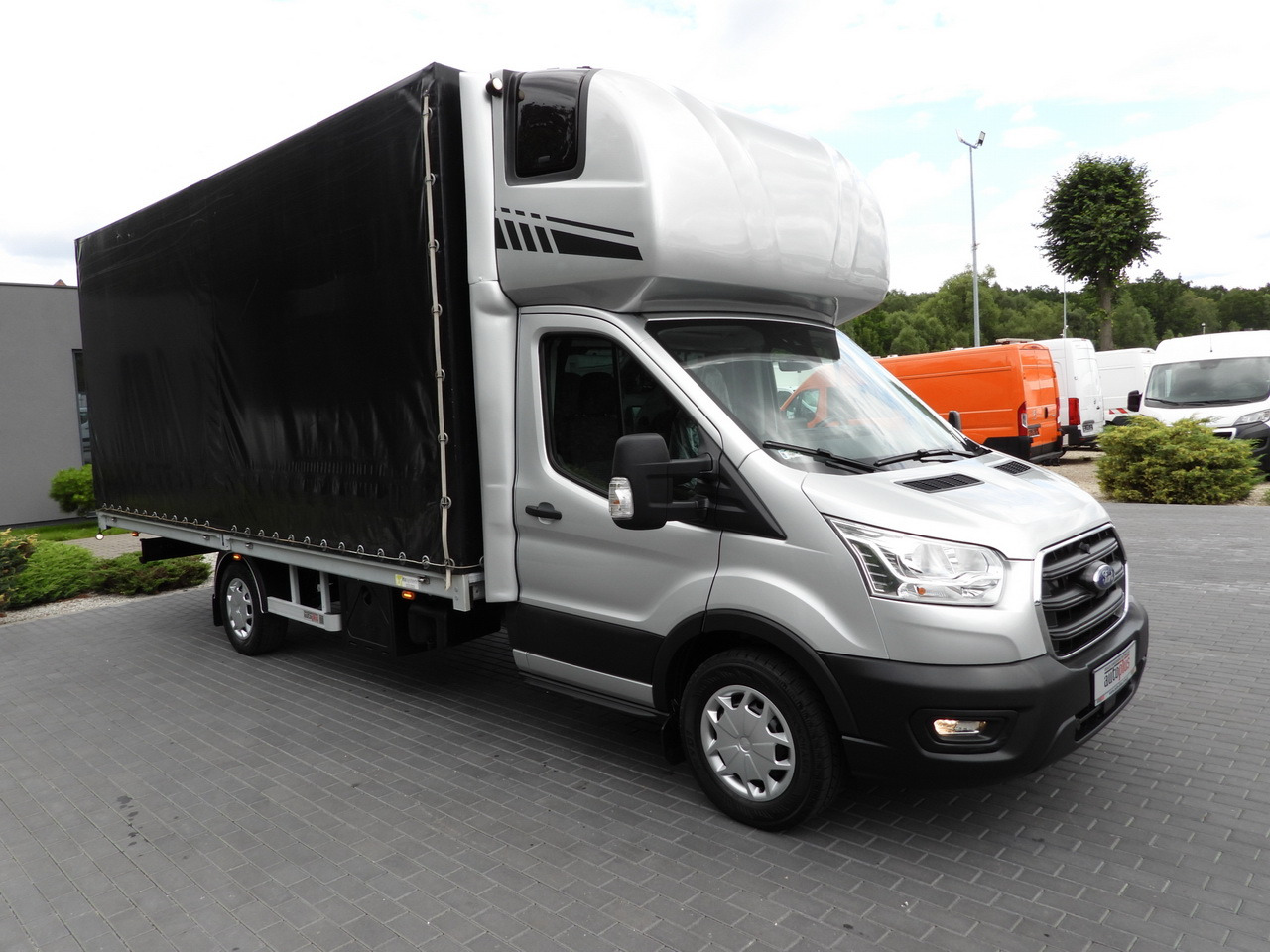 FORD TRANSIT TARPAULIN 10 PALLETS WEBASTO CRUISE CONTROL LED LIGHTS PNEUMATICS AIR CONDITIONING 160HP - Ponyvás kisteherautó: 4 kép. FORD TRANSIT TARPAULIN 10 PALLETS WEBASTO CRUISE CONTROL LED LIGHTS PNEUMATICS AIR CONDITIONING 160HP - Ponyvás kisteherautó: 4 kép.