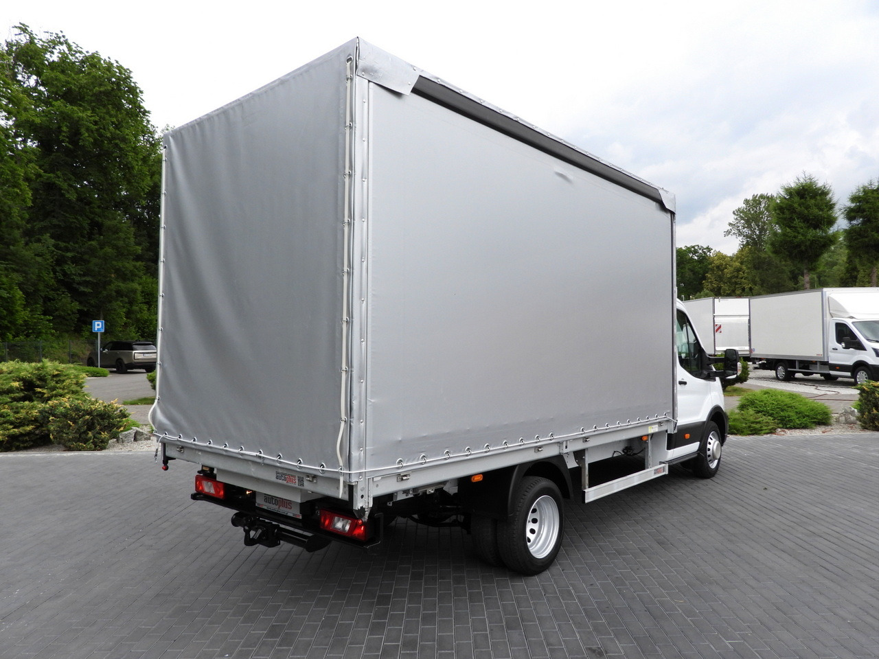 FORD TRANSIT TARPAULIN 8 PALLETS CRUISE CONTROL LED LIGHTS TWIN WHEELS AIR CONDITIONING 130HP - Ponyvás kisteherautó: 3 kép. FORD TRANSIT TARPAULIN 8 PALLETS CRUISE CONTROL LED LIGHTS TWIN WHEELS AIR CONDITIONING 130HP - Ponyvás kisteherautó: 3 kép.