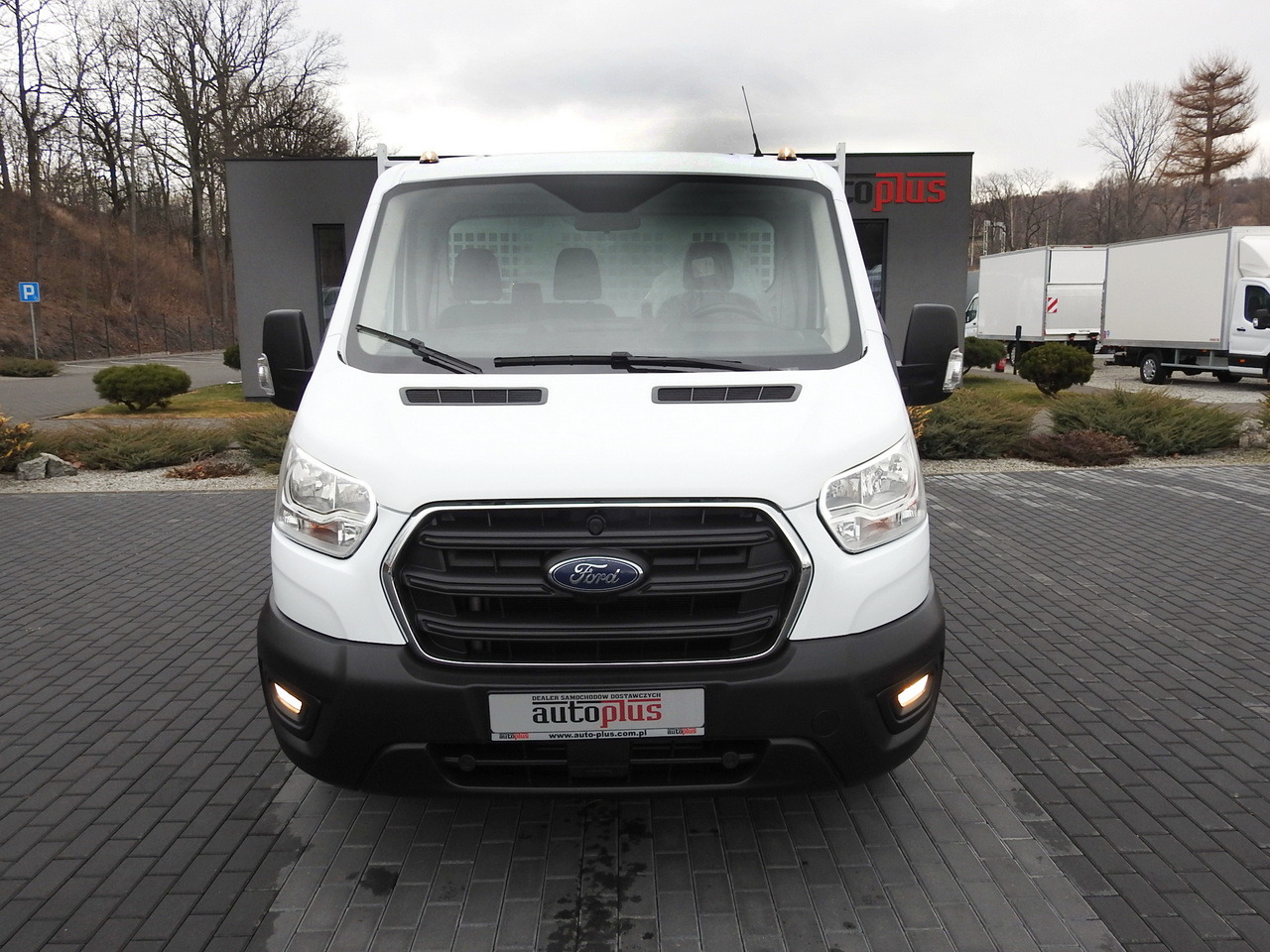 FORD TRANSIT TIPPER LED LIGHTS TWIN WHEELS AIR CONDITIONING 130HP - Billenőplatós kisteherautó: 5 kép. FORD TRANSIT TIPPER LED LIGHTS TWIN WHEELS AIR CONDITIONING 130HP - Billenőplatós kisteherautó: 5 kép.