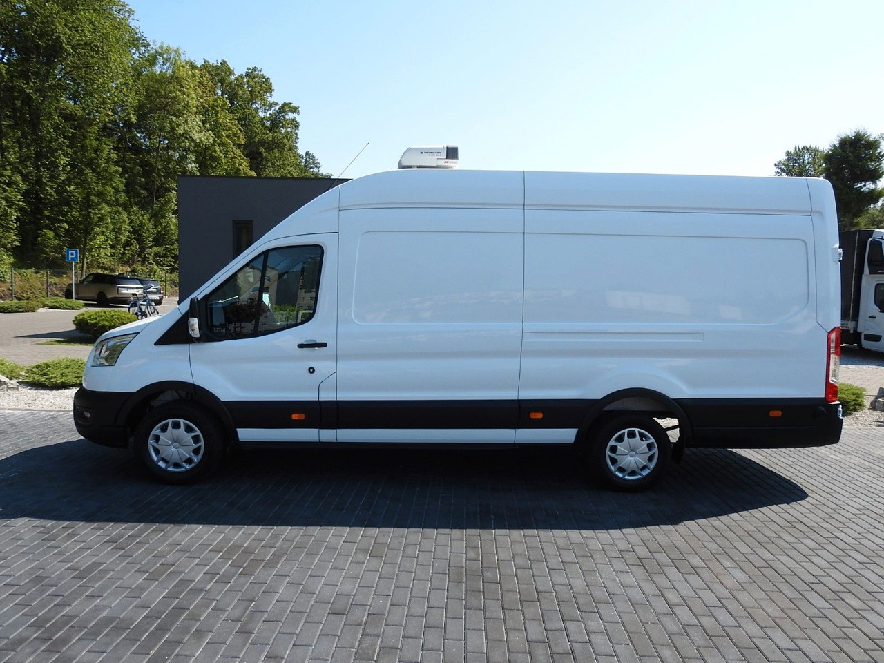 Hűtős kisteherautó Ford TRANSIT KÜHLKASTENWAGEN 0*C HEIZFUNKTION Ford TRANSIT KÜHLKASTENWAGEN 0*C HEIZFUNKTION: 9 kép.