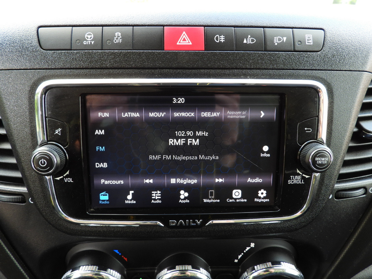 Dobozos kisteherautó IVECO DAILY 35C16 BOX LIFT 8 PALLETS CRUISE CONTROL TWIN WHEELS AIR CONDITIONING 160HP: 38 kép. Dobozos kisteherautó IVECO DAILY 35C16 BOX LIFT 8 PALLETS CRUISE CONTROL TWIN WHEELS AIR CONDITIONING 160HP: 38 kép.