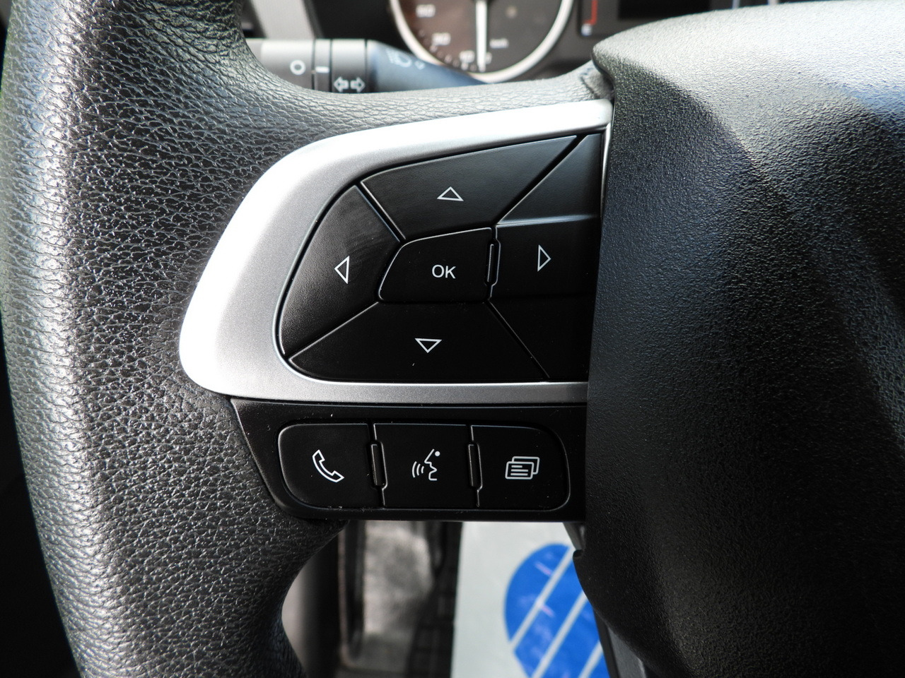 Dobozos kisteherautó IVECO DAILY 35C16 BOX LIFT 8 PALLETS CRUISE CONTROL TWIN WHEELS AIR CONDITIONING 160HP: 33 kép. Dobozos kisteherautó IVECO DAILY 35C16 BOX LIFT 8 PALLETS CRUISE CONTROL TWIN WHEELS AIR CONDITIONING 160HP: 33 kép.