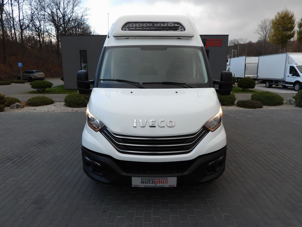 IVECO DAILY 35S14 REFRIGERATOR VAN 0*C POWER SUPPLY 230V NAVIGATION AUTOMATIC TRANSMISSION AIR CONDITIONING 140HP - Hűtős kisteherautó: 5 kép. IVECO DAILY 35S14 REFRIGERATOR VAN 0*C POWER SUPPLY 230V NAVIGATION AUTOMATIC TRANSMISSION AIR CONDITIONING 140HP - Hűtős kisteherautó: 5 kép.