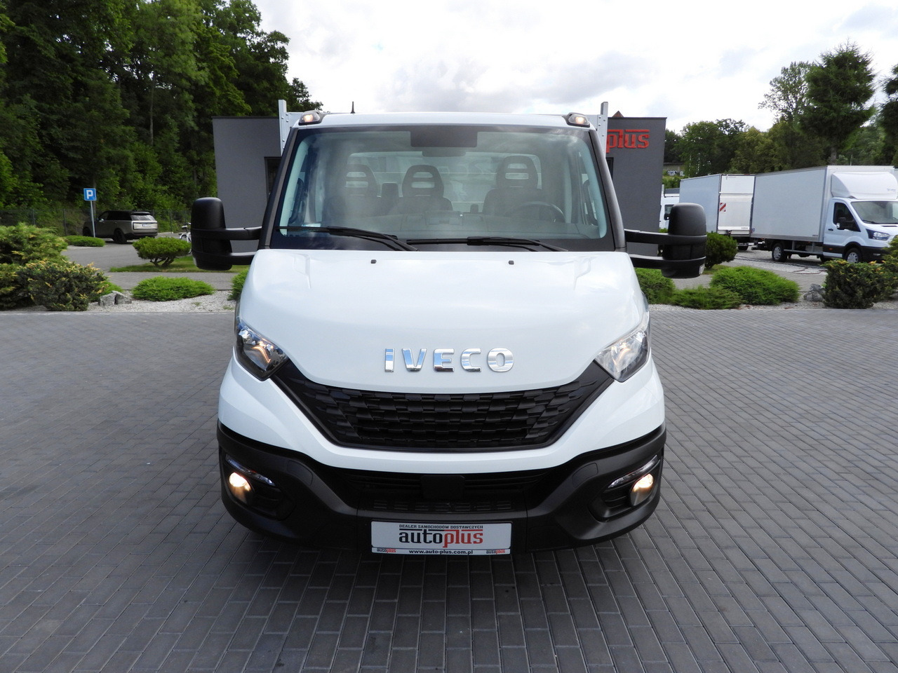 IVECO DAILY 35S16 STAKE BODY 10 PALLETS CRUISE CONTROL AIR CONDITIONING 160HP - Platós kisteherautó: 5 kép. IVECO DAILY 35S16 STAKE BODY 10 PALLETS CRUISE CONTROL AIR CONDITIONING 160HP - Platós kisteherautó: 5 kép.