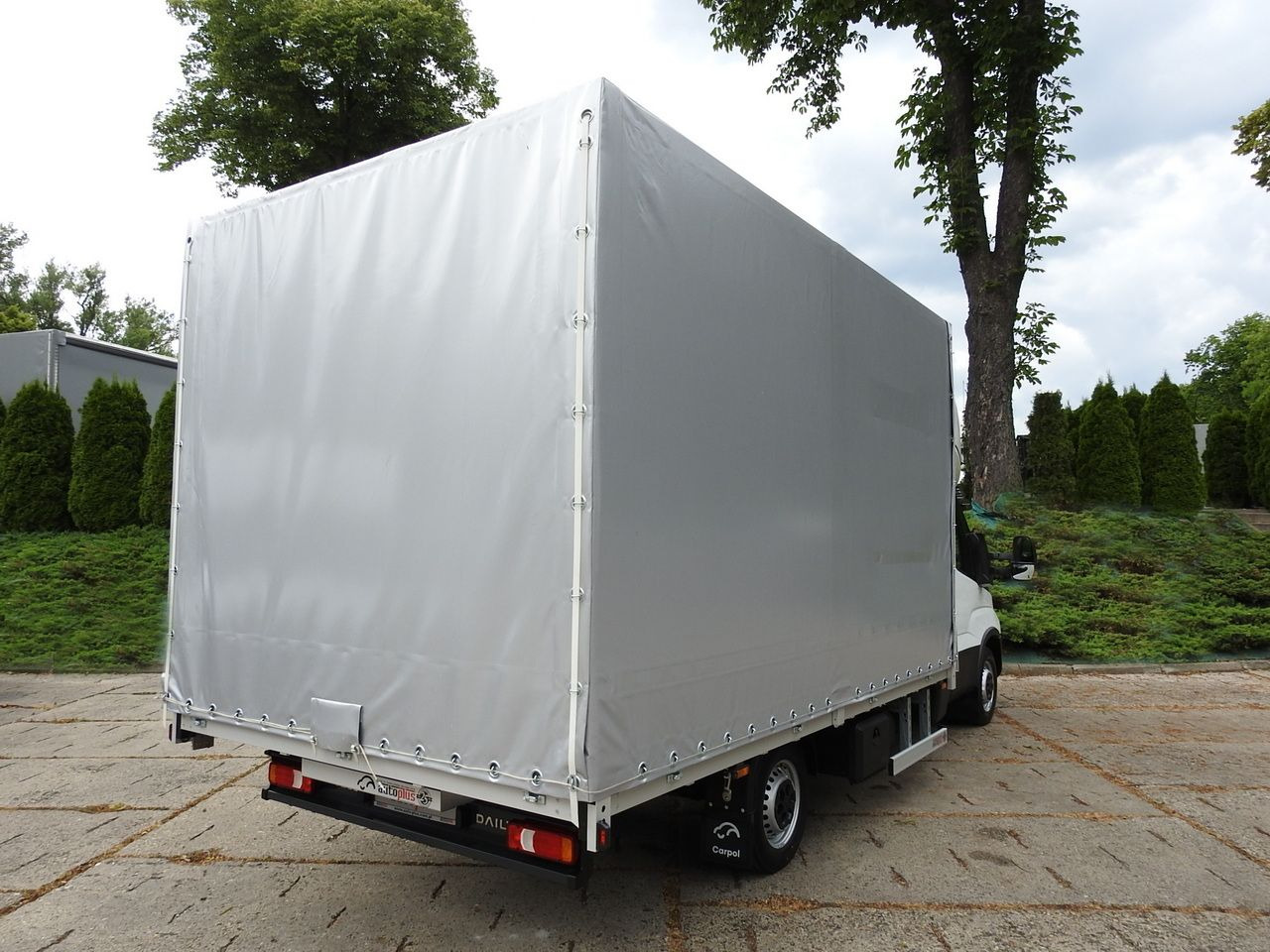 IVECO DAILY 35S18 NEW TARPAULIN WEBASTO CRUISE CONTROL AIR CONDITIONING 180HP - Ponyvás kisteherautó: 3 kép. IVECO DAILY 35S18 NEW TARPAULIN WEBASTO CRUISE CONTROL AIR CONDITIONING 180HP - Ponyvás kisteherautó: 3 kép.