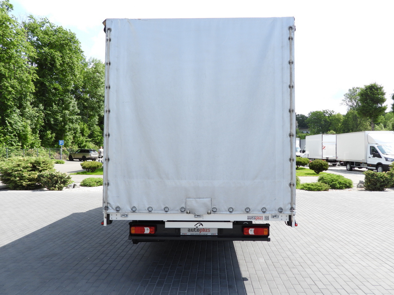 Ponyvás kisteherautó IVECO DAILY 35S18 TARPAULIN 10 PALLETS CRUISE CONTROL LED LIGHTS AIR CONDITIONING  180HP: 10 kép.