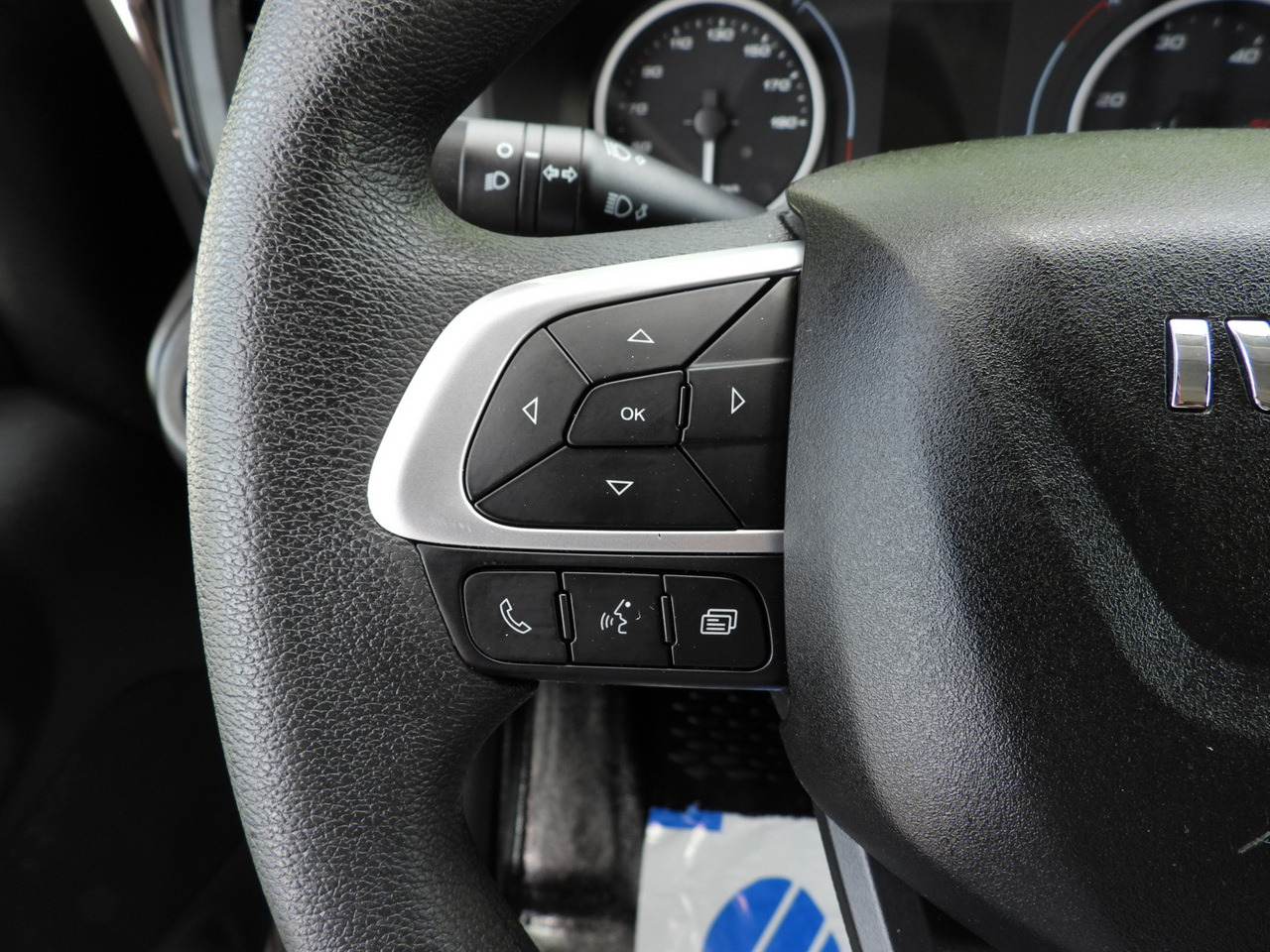 Ponyvás kisteherautó IVECO DAILY 35S18 TARPAULIN 10 PALLETS CRUISE CONTROL LED LIGHTS AIR CONDITIONING  180HP: 32 kép.