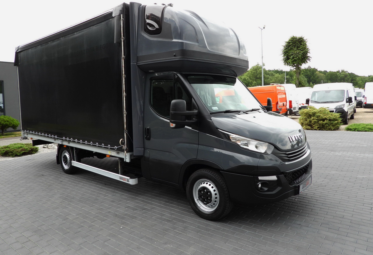 IVECO DAILY 35S18 TARPAULIN 10 PALLETS WEBASTO CRUISE CONTROL PNEUMATICS AUTOMATIC TRANSMISSION HI-MATIC AIR CONDITIONING 180HP - Ponyvás kisteherautó: 4 kép. IVECO DAILY 35S18 TARPAULIN 10 PALLETS WEBASTO CRUISE CONTROL PNEUMATICS AUTOMATIC TRANSMISSION HI-MATIC AIR CONDITIONING 180HP - Ponyvás kisteherautó: 4 kép.