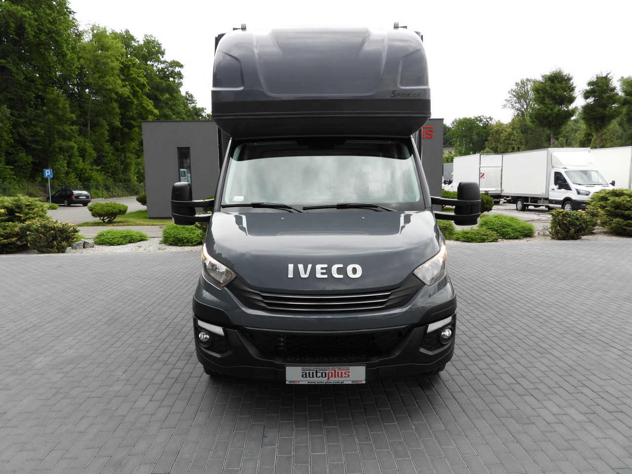 IVECO DAILY 35S18 TARPAULIN 10 PALLETS WEBASTO CRUISE CONTROL PNEUMATICS AUTOMATIC TRANSMISSION HI-MATIC AIR CONDITIONING 180HP - Ponyvás kisteherautó: 5 kép. IVECO DAILY 35S18 TARPAULIN 10 PALLETS WEBASTO CRUISE CONTROL PNEUMATICS AUTOMATIC TRANSMISSION HI-MATIC AIR CONDITIONING 180HP - Ponyvás kisteherautó: 5 kép.