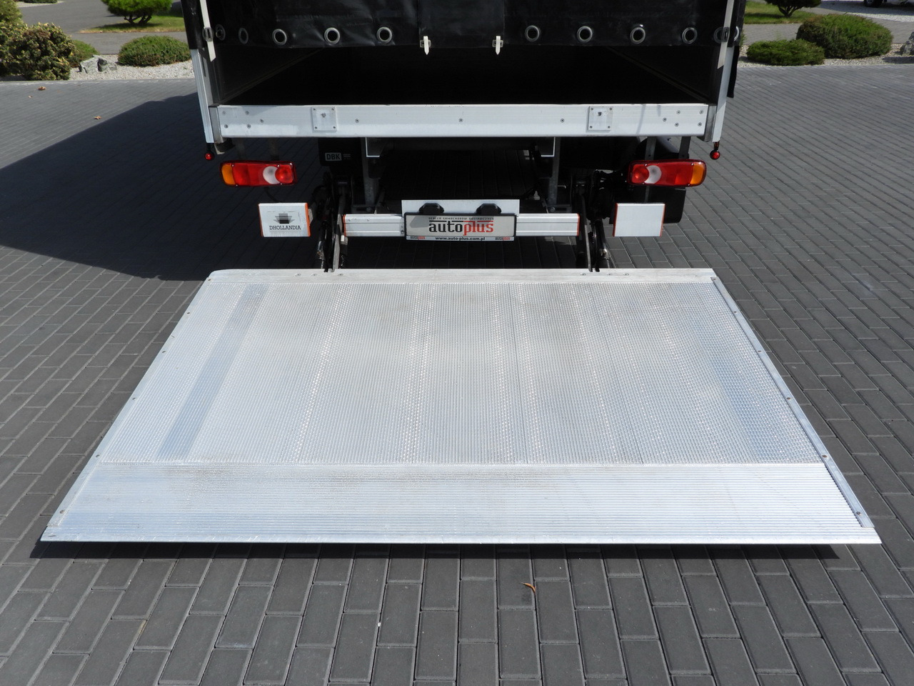 Ponyvás kisteherautó IVECO DAILY 35S18 TARPAULIN LIFT 8 PALLETS CRUISE CONTROL AIR CONDITIONING 180HP: 14 kép. Ponyvás kisteherautó IVECO DAILY 35S18 TARPAULIN LIFT 8 PALLETS CRUISE CONTROL AIR CONDITIONING 180HP: 14 kép.