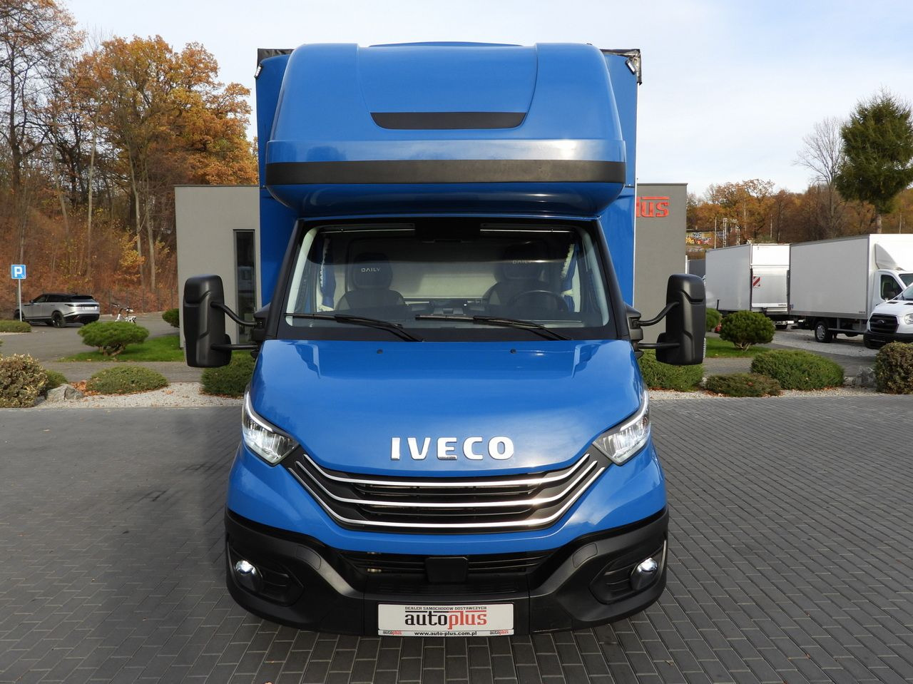 IVECO DAILY 35S21 TARPAULIN 10 PALLETS WEBASTO CRUISE CONTROL NAVIGATION LED LIGHTS AUTOMATIC TRANSMISSION HI-MATIC AIR CONDITIONING 210HP - Ponyvás kisteherautó: 5 kép. IVECO DAILY 35S21 TARPAULIN 10 PALLETS WEBASTO CRUISE CONTROL NAVIGATION LED LIGHTS AUTOMATIC TRANSMISSION HI-MATIC AIR CONDITIONING 210HP - Ponyvás kisteherautó: 5 kép.