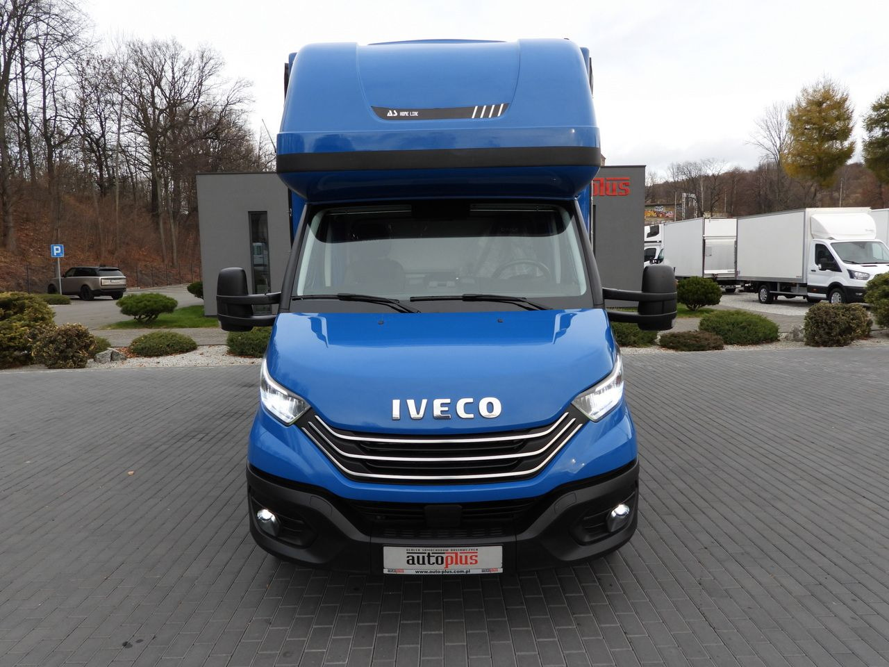 IVECO DAILY 35S21 TARPAULIN 10 PALLETS WEBASTO CRUISE CONTROL NAVIGATION LED LIGHTS AUTOMATIC TRANSMISSION HI-MATIC AIR CONDITIONING 210HP - Ponyvás kisteherautó: 5 kép. IVECO DAILY 35S21 TARPAULIN 10 PALLETS WEBASTO CRUISE CONTROL NAVIGATION LED LIGHTS AUTOMATIC TRANSMISSION HI-MATIC AIR CONDITIONING 210HP - Ponyvás kisteherautó: 5 kép.