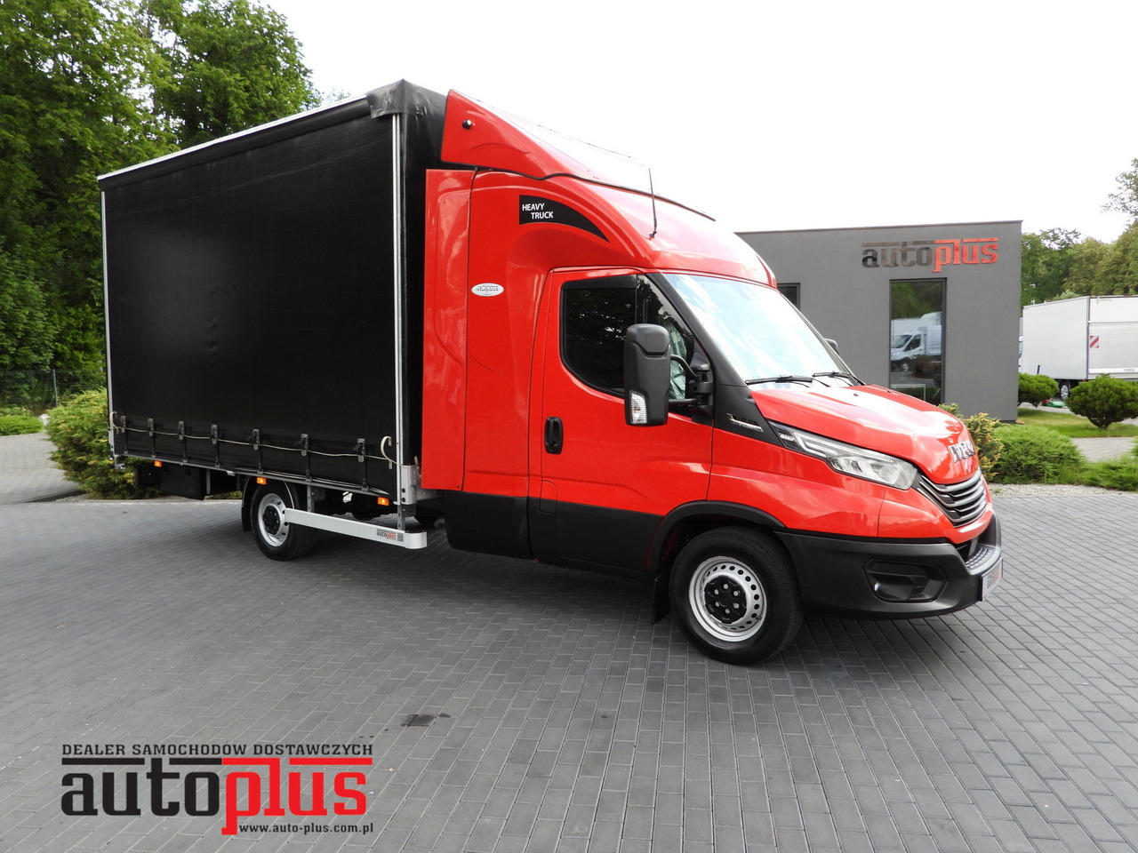 IVECO DAILY 35S21 TARPAULIN 10 PALLETS WEBASTO CRUISE CONTROL NAVIGATION LED LIGHTS PNEUMATICS AUTOMATIC TRANSMISSION HI-MATIC AIR CONDITIONING 210HP - Ponyvás kisteherautó: 1 kép. IVECO DAILY 35S21 TARPAULIN 10 PALLETS WEBASTO CRUISE CONTROL NAVIGATION LED LIGHTS PNEUMATICS AUTOMATIC TRANSMISSION HI-MATIC AIR CONDITIONING 210HP - Ponyvás kisteherautó: 1 kép.