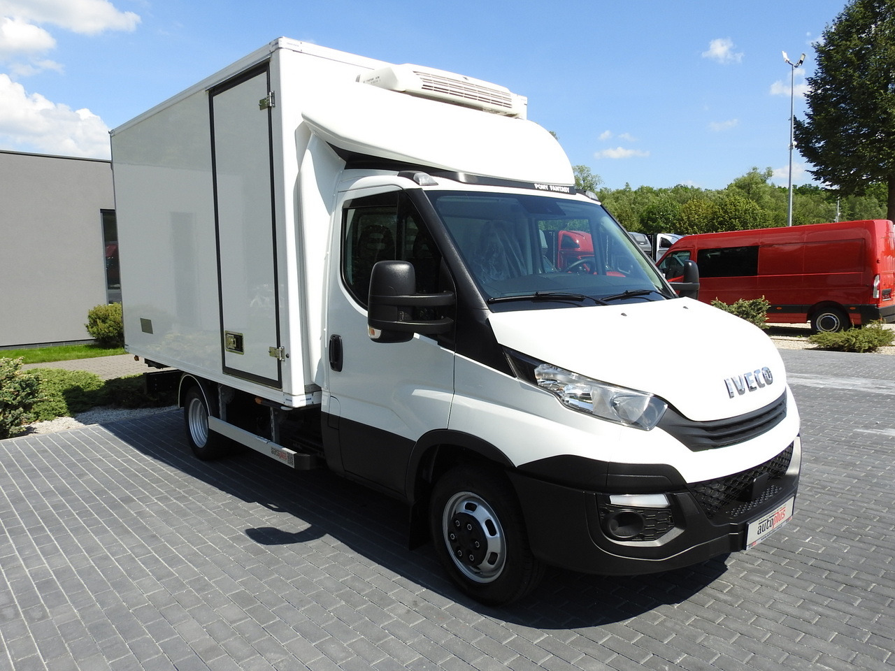 IVECO DAILY 50C15 REGRIGERATOR BOX -5*C POWER SUPPLY 230V AIR CONDITIONING TWIN WHEELS 150HP - Hűtős kisteherautó: 4 kép. IVECO DAILY 50C15 REGRIGERATOR BOX -5*C POWER SUPPLY 230V AIR CONDITIONING TWIN WHEELS 150HP - Hűtős kisteherautó: 4 kép.