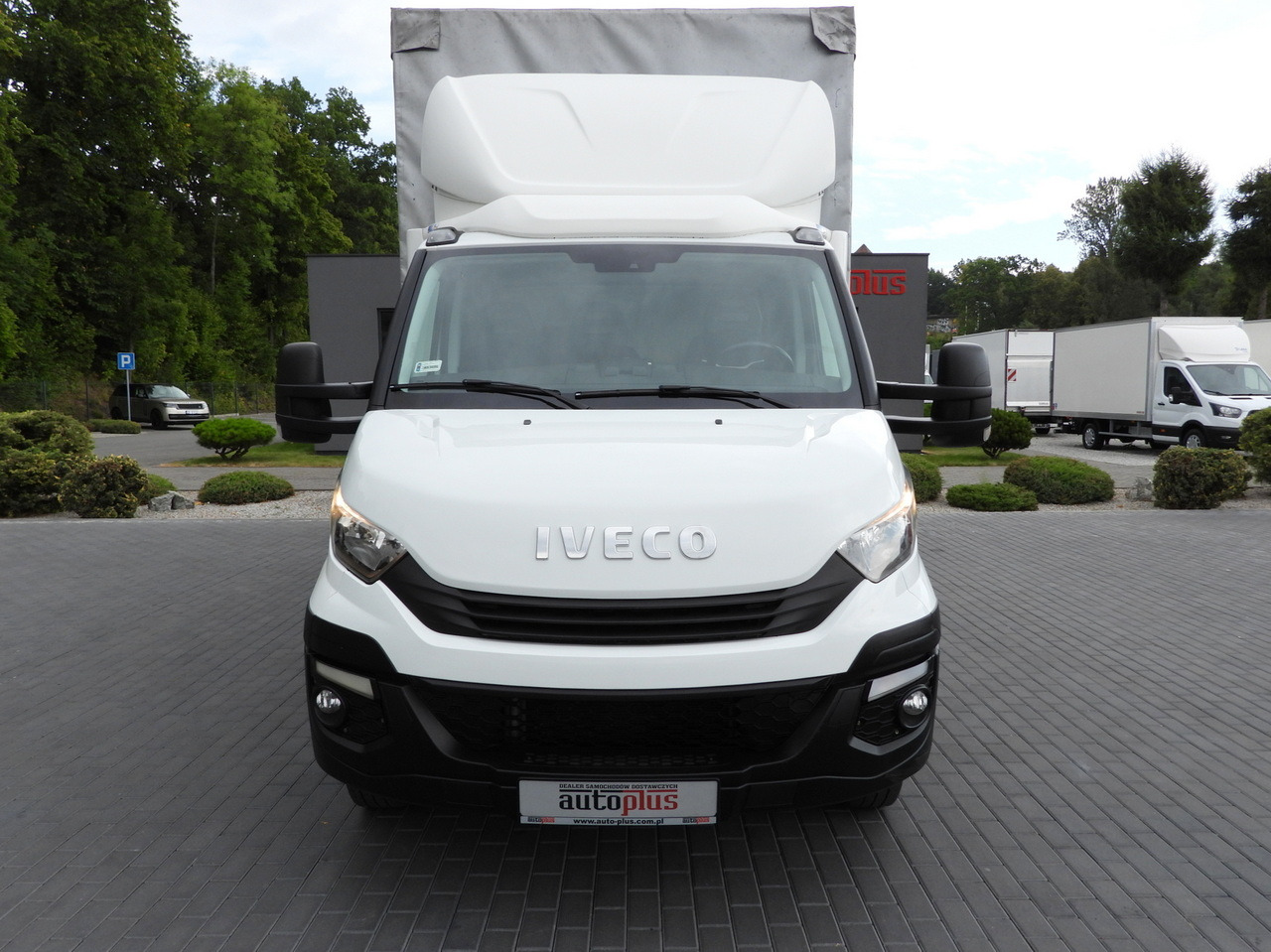 IVECO DAILY 50C15 TARPAULIN 12 PALLETS CRUISE CONTROL TWIN WHEELS AIR CONDITIONING 150HP - Ponyvás kisteherautó: 5 kép. IVECO DAILY 50C15 TARPAULIN 12 PALLETS CRUISE CONTROL TWIN WHEELS AIR CONDITIONING 150HP - Ponyvás kisteherautó: 5 kép.