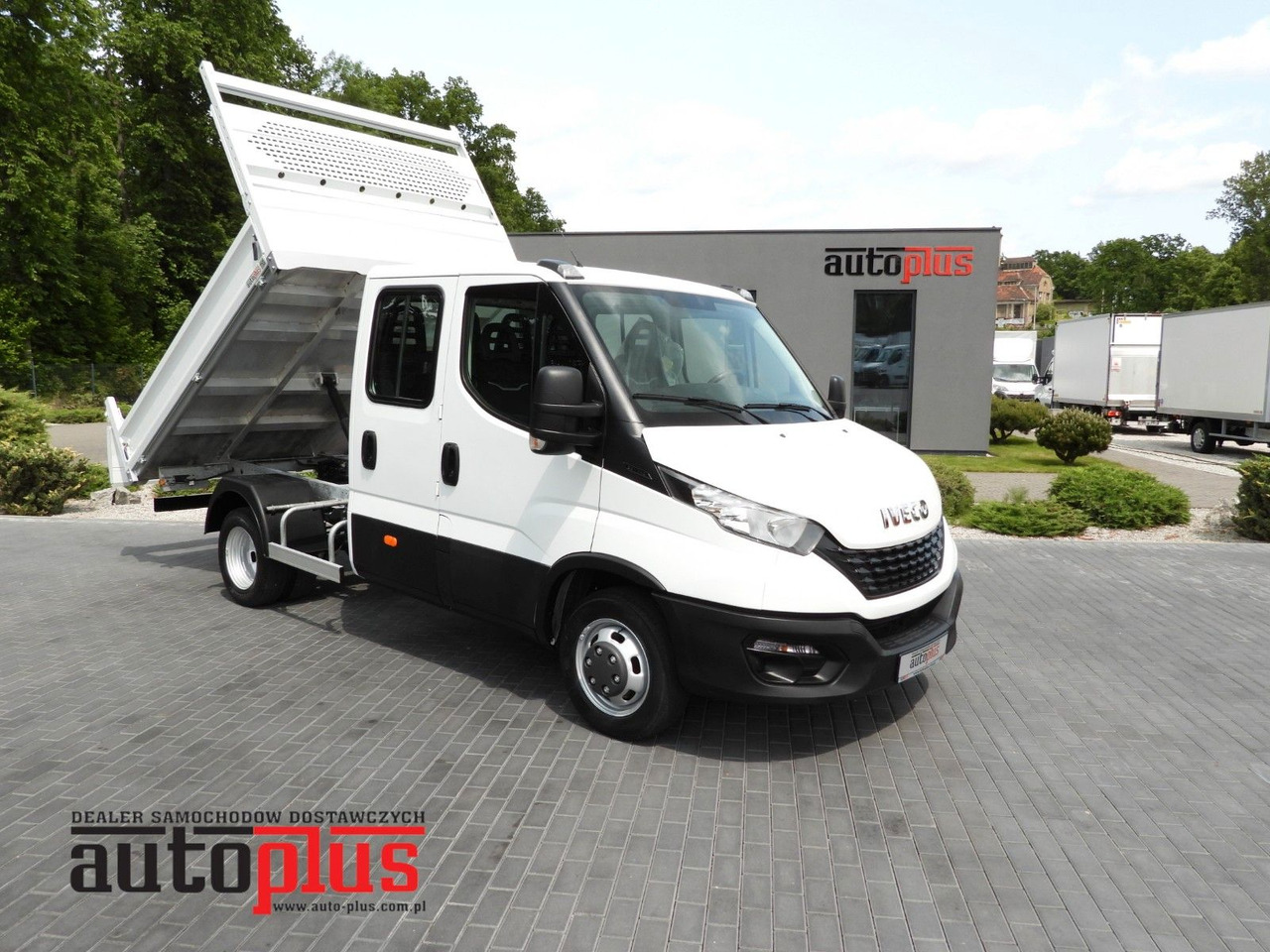 Iveco DAILY 35C14 KIPPER DOPPELKABINE DOKA 6 SITZE A/C - Billenőplatós kisteherautó, Duplakabinos kisteherautó: 1 kép. Iveco DAILY 35C14 KIPPER DOPPELKABINE DOKA 6 SITZE A/C - Billenőplatós kisteherautó, Duplakabinos kisteherautó: 1 kép.