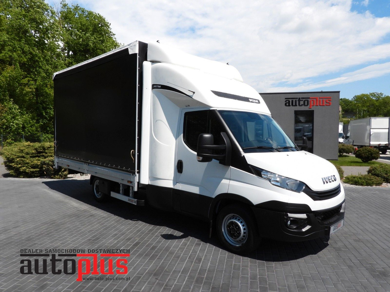 Iveco DAILY 35S18 PRITSCHE PLANE 10 PALETTEN WEBASTO - Ponyvás kisteherautó, Duplakabinos kisteherautó: 1 kép. Iveco DAILY 35S18 PRITSCHE PLANE 10 PALETTEN WEBASTO - Ponyvás kisteherautó, Duplakabinos kisteherautó: 1 kép.