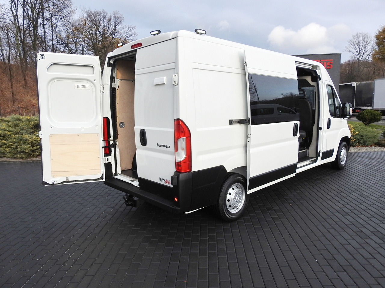 CITROEN JUMPER BOX DELIVERY VAN 6 SEATS AIR CONDITIONING 140HP - Kisteherautó: 3 kép. CITROEN JUMPER BOX DELIVERY VAN 6 SEATS AIR CONDITIONING 140HP - Kisteherautó: 3 kép.