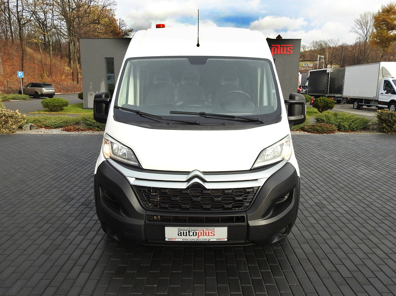 CITROEN JUMPER BOX DELIVERY VAN 6 SEATS AIR CONDITIONING 140HP - Kisteherautó: 5 kép. CITROEN JUMPER BOX DELIVERY VAN 6 SEATS AIR CONDITIONING 140HP - Kisteherautó: 5 kép.