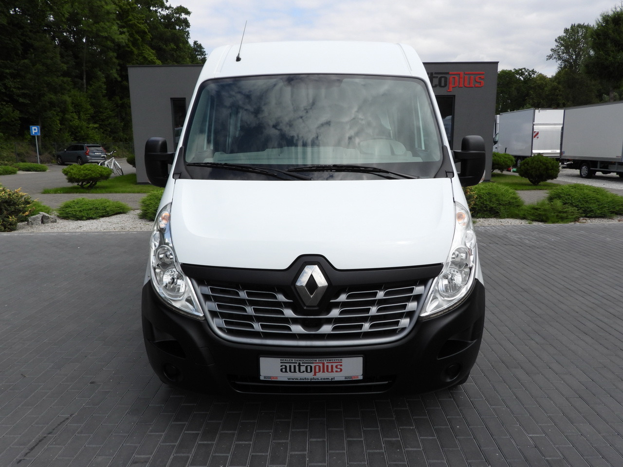 RENAULT MASTER CRUISE CONTROL AIR CONDITIONING 110HP - Kisteherautó: 5 kép. RENAULT MASTER CRUISE CONTROL AIR CONDITIONING 110HP - Kisteherautó: 5 kép.