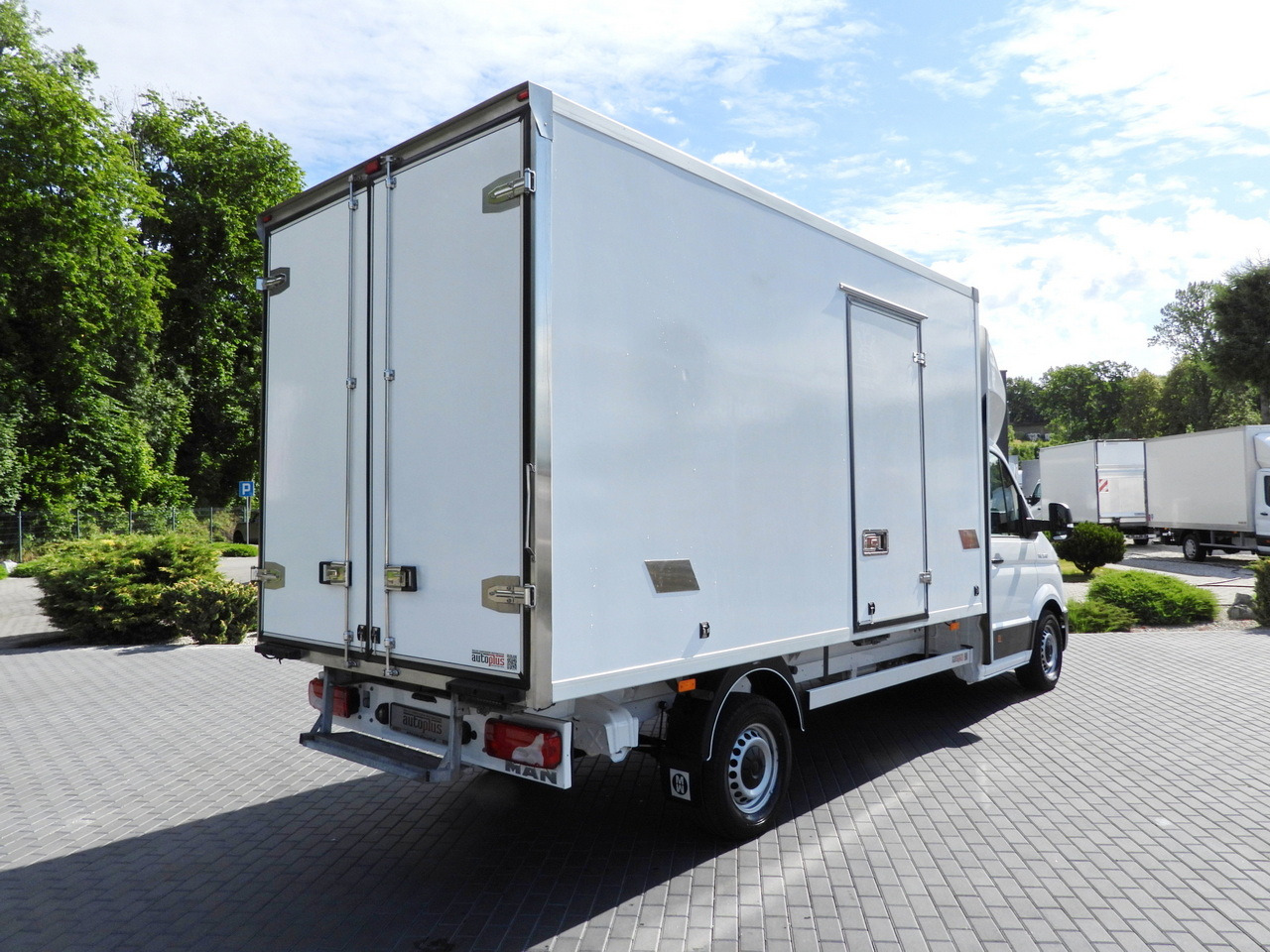 MAN TGE 3.140 REGRIGERATOR BOX -1*C 8 PALLETS HEATING FUNCTION CRUISE CONTROL PNEUMATICS AIR CONDITIONING 140HP - Hűtős kisteherautó: 3 kép. MAN TGE 3.140 REGRIGERATOR BOX -1*C 8 PALLETS HEATING FUNCTION CRUISE CONTROL PNEUMATICS AIR CONDITIONING 140HP - Hűtős kisteherautó: 3 kép.