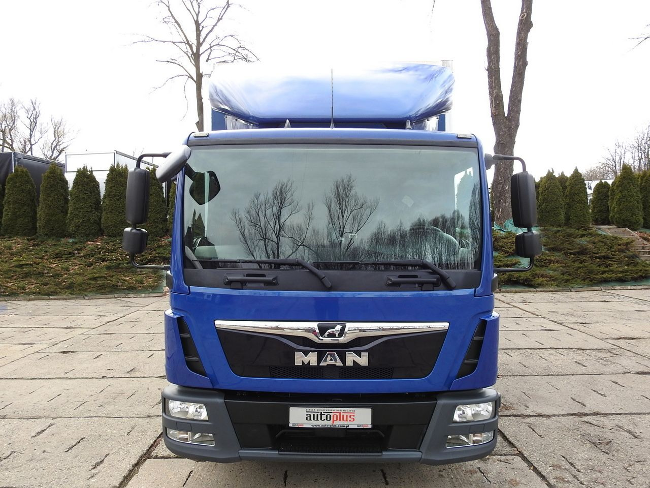 MAN TGL 12.220 BOX LIFT 18 PALLETS CRUISE CONTROLAIR CONDITIONING PNEUMATICS AUTOMATIC TWIN WHEELS  220HP - Dobozos kisteherautó: 5 kép. MAN TGL 12.220 BOX LIFT 18 PALLETS CRUISE CONTROLAIR CONDITIONING PNEUMATICS AUTOMATIC TWIN WHEELS  220HP - Dobozos kisteherautó: 5 kép.