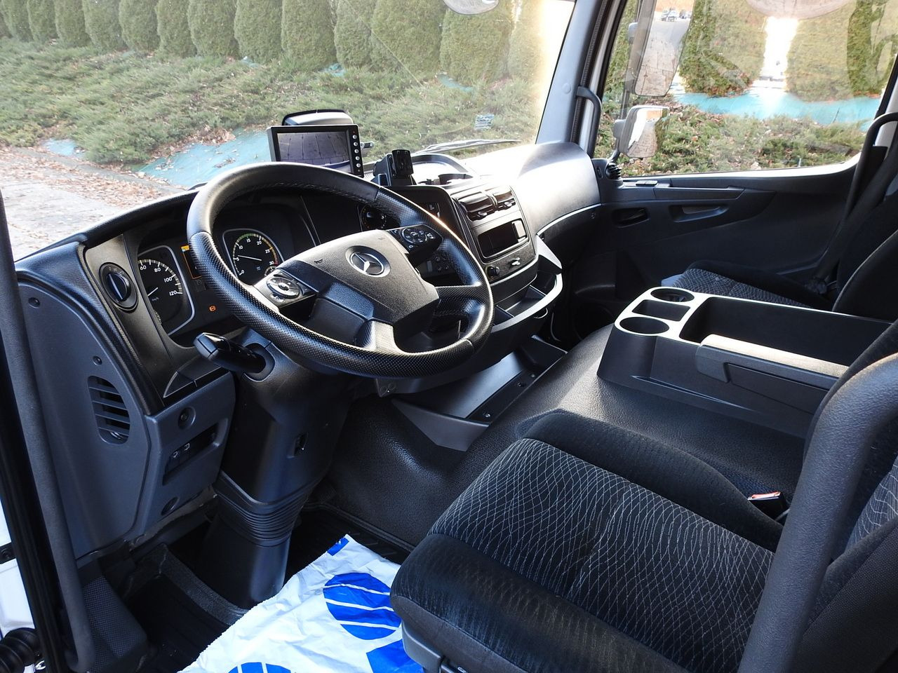 MERCEDES ATEGO 12.24 REGRIGERATOR BOX -10*C LIFT 16 PALLETS HEATING FUNCTION WEBASTO CRUISE CONTROL PNEUMATICS AIR CONDITIONING 240HP - Hűtős teherautó: 2 kép. MERCEDES ATEGO 12.24 REGRIGERATOR BOX -10*C LIFT 16 PALLETS HEATING FUNCTION WEBASTO CRUISE CONTROL PNEUMATICS AIR CONDITIONING 240HP - Hűtős teherautó: 2 kép.