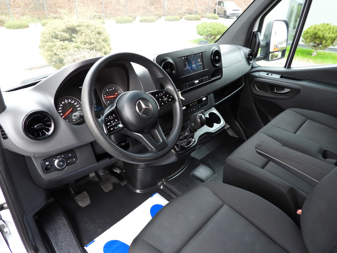 MERCEDES SPRINTER 314 REGRIGERATOR BOX -1*C CRUISE CONTROL NAVIGATION AIR CONDITIONING 140HP - Hűtős kisteherautó: 2 kép. MERCEDES SPRINTER 314 REGRIGERATOR BOX -1*C CRUISE CONTROL NAVIGATION AIR CONDITIONING 140HP - Hűtős kisteherautó: 2 kép.