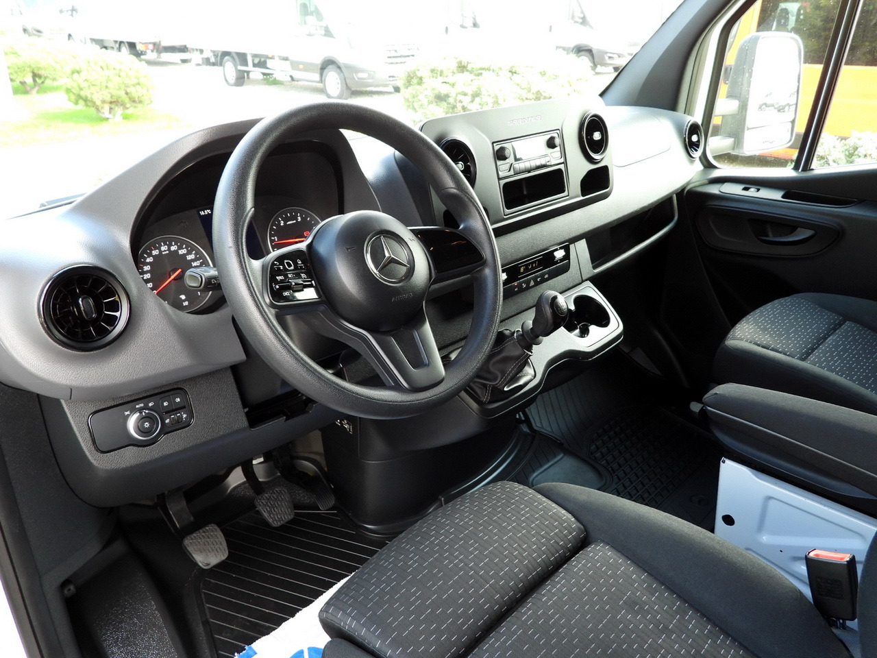 MERCEDES SPRINTER 316 TARPAULIN 8 PALLETS WEBASTO CRUISE CONTROL AIR CONDITIONING 160HP - Ponyvás kisteherautó: 2 kép. MERCEDES SPRINTER 316 TARPAULIN 8 PALLETS WEBASTO CRUISE CONTROL AIR CONDITIONING 160HP - Ponyvás kisteherautó: 2 kép.