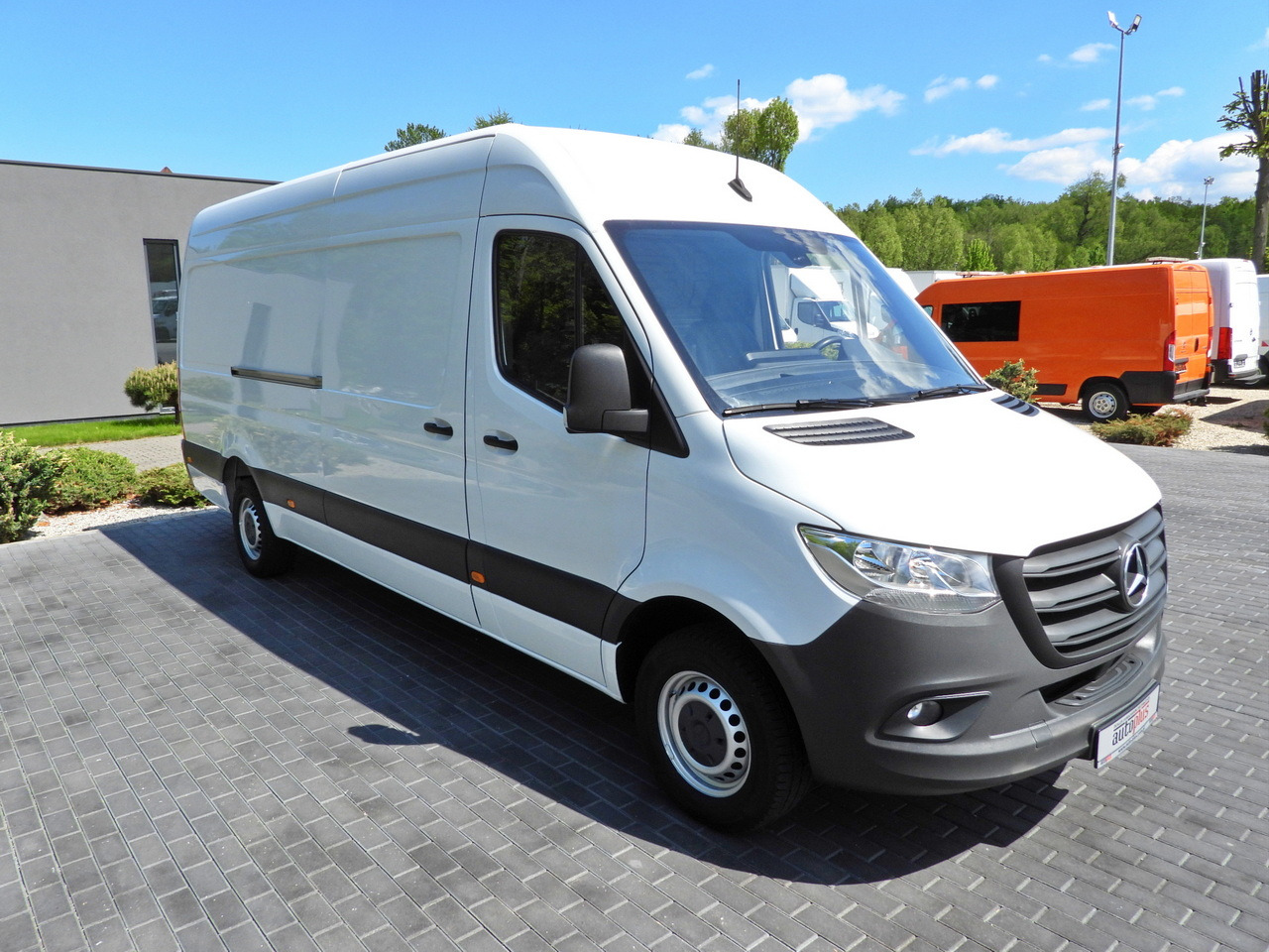 MERCEDES SPRINTER 316 VAN AIR CONDITIONING 165HP - Furgon: 4 kép. MERCEDES SPRINTER 316 VAN AIR CONDITIONING 165HP - Furgon: 4 kép.