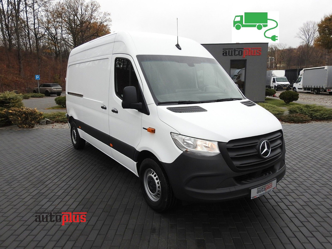 Mercedes-Benz ESPRINTER NEUE ELEKTRISCHEN KASTENWAGEN AUTOMAT - Furgon, Elektromos kisteherautó: 1 kép. Mercedes-Benz ESPRINTER NEUE ELEKTRISCHEN KASTENWAGEN AUTOMAT - Furgon, Elektromos kisteherautó: 1 kép.