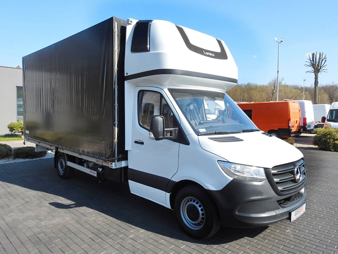 Mercedes-Benz SPRINTER PRITSCHE PLANE 10 PALETTEN KLIMAANLAGE - Ponyvás kisteherautó: 4 kép. Mercedes-Benz SPRINTER PRITSCHE PLANE 10 PALETTEN KLIMAANLAGE - Ponyvás kisteherautó: 4 kép.