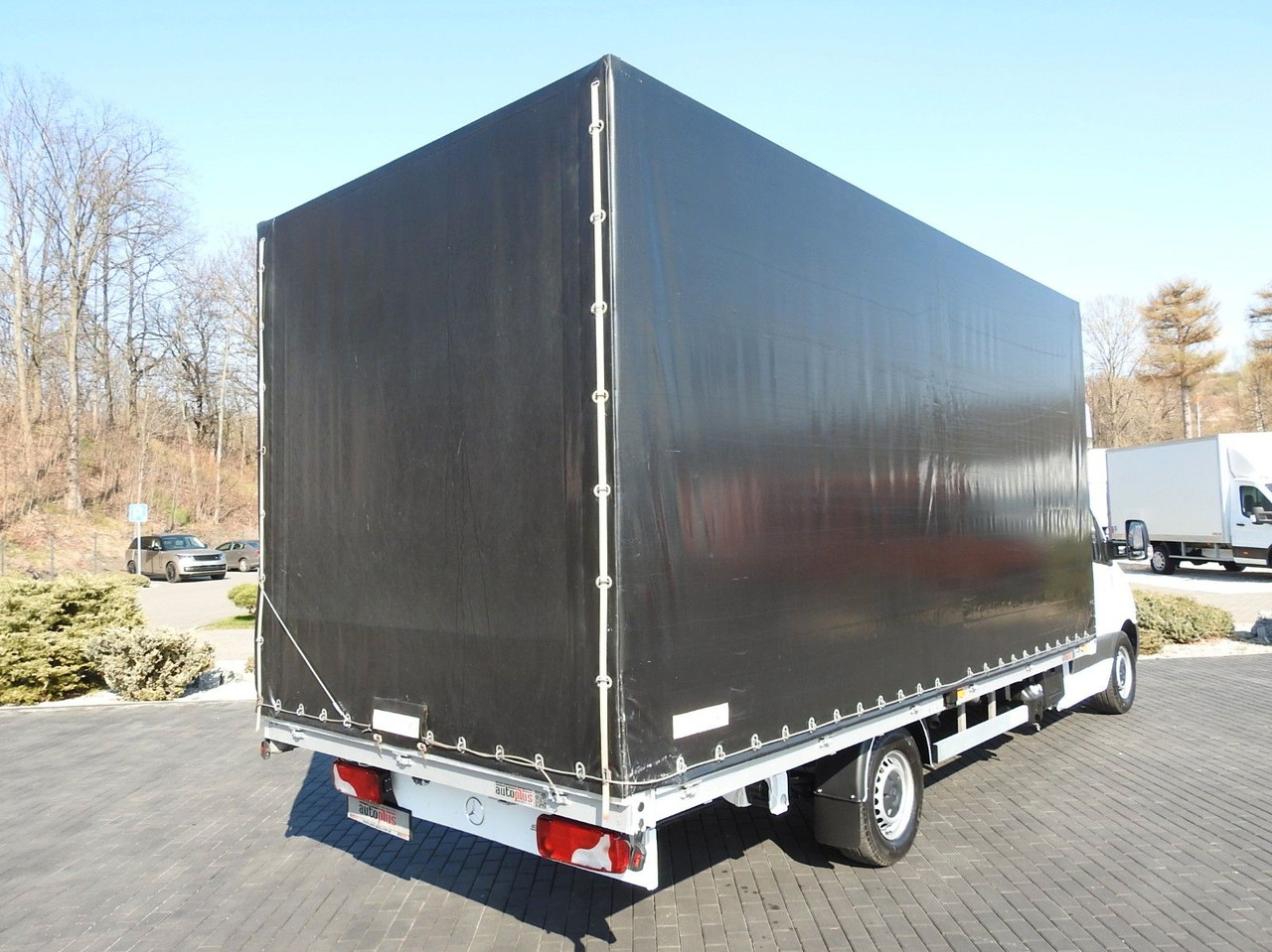 Mercedes-Benz SPRINTER PRITSCHE PLANE 10 PALETTEN KLIMAANLAGE - Ponyvás kisteherautó: 3 kép. Mercedes-Benz SPRINTER PRITSCHE PLANE 10 PALETTEN KLIMAANLAGE - Ponyvás kisteherautó: 3 kép.