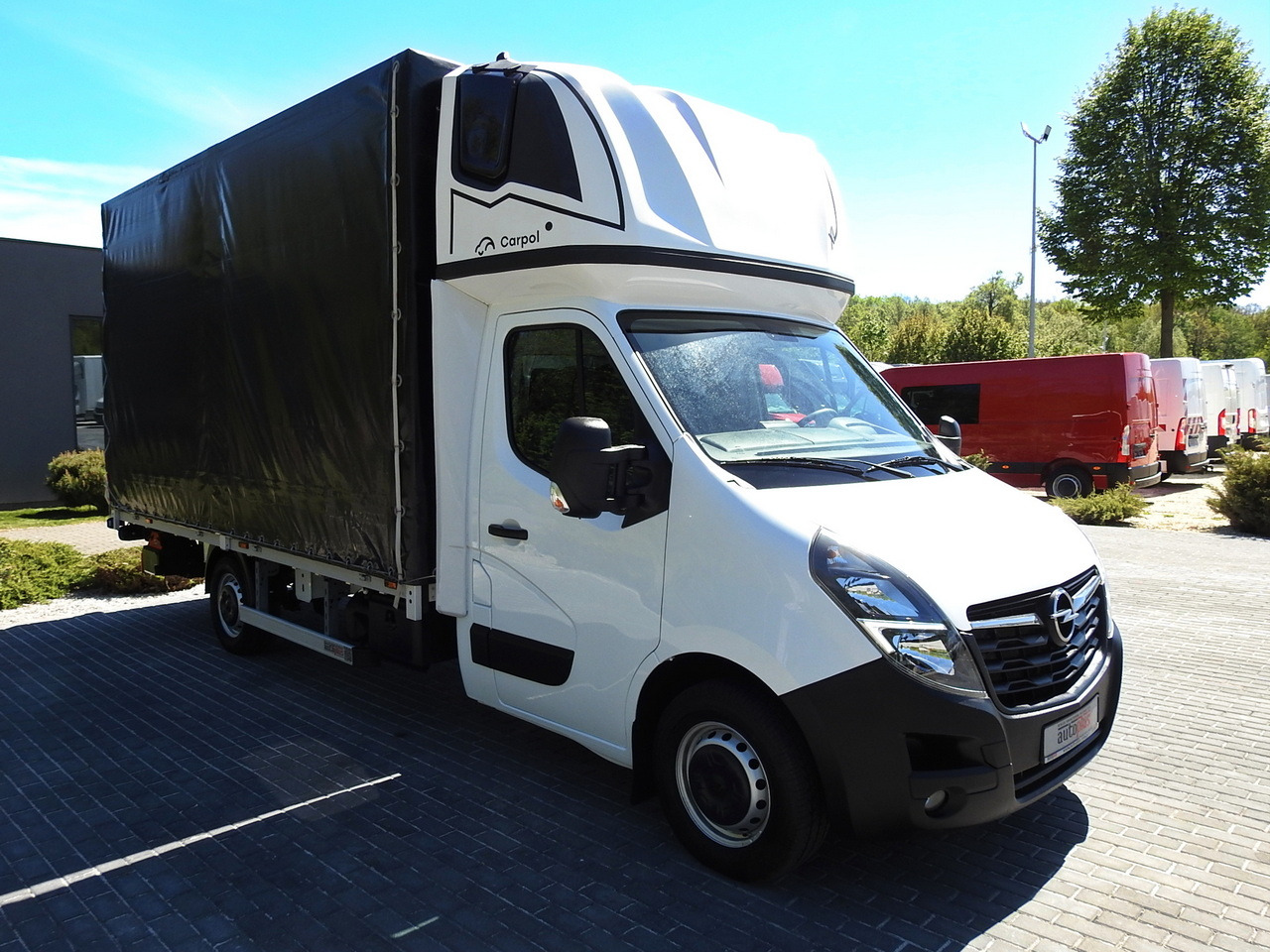 OPEL MOVANO - Ponyvás kisteherautó: 4 kép. OPEL MOVANO - Ponyvás kisteherautó: 4 kép.