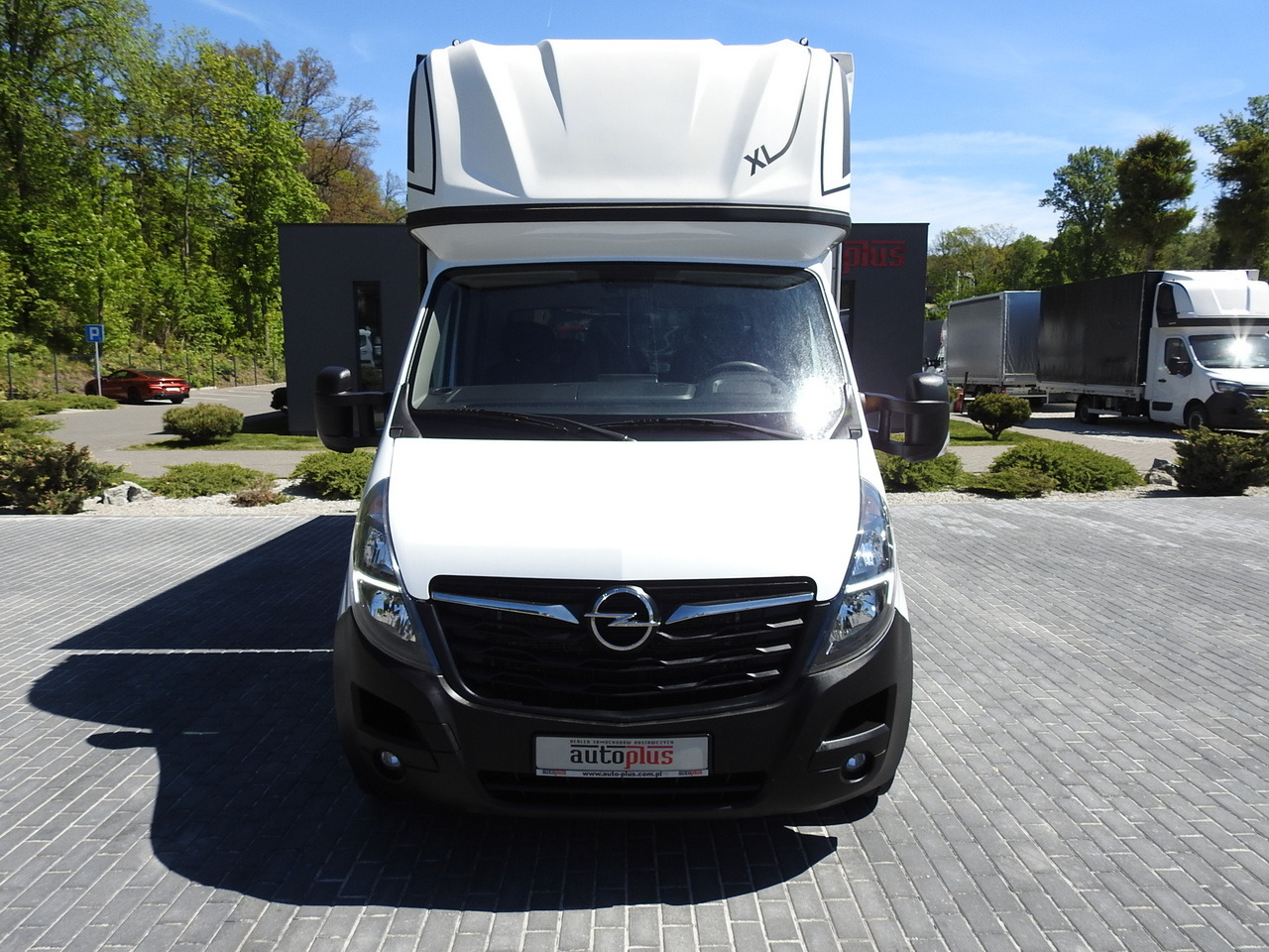 OPEL MOVANO - Ponyvás kisteherautó: 5 kép. OPEL MOVANO - Ponyvás kisteherautó: 5 kép.