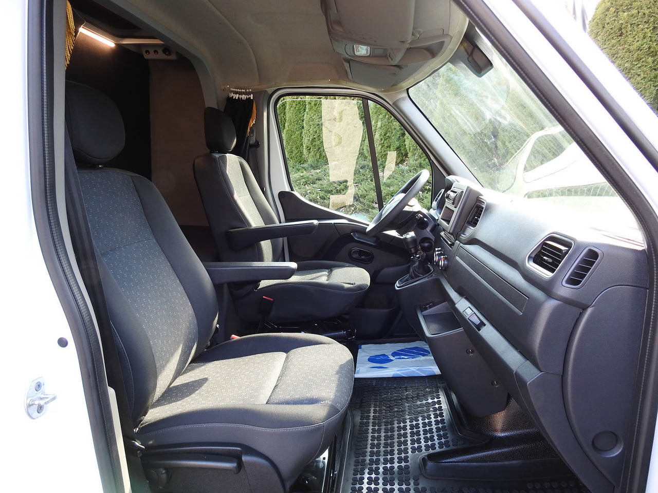 Ponyvás kisteherautó OPEL MOVANO TARPAULIN 10 PALLETS WEBASTO CRUISE CONTROL AIR CONDITIONING LED LIGHTS PNEUMATICS  165HP: 38 kép.