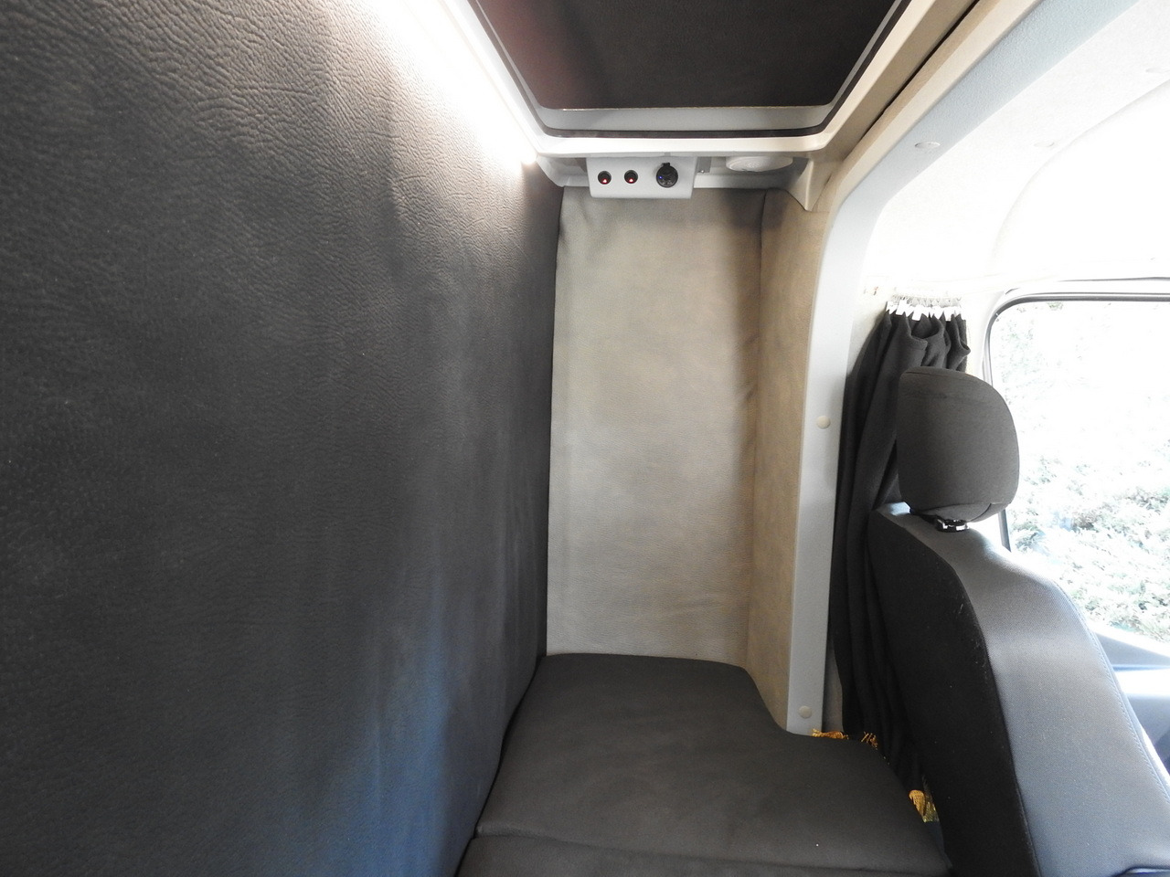 Ponyvás kisteherautó OPEL MOVANO TARPAULIN 10 PALLETS WEBASTO CRUISE CONTROL AIR CONDITIONING LED LIGHTS PNEUMATICS  165HP: 43 kép.